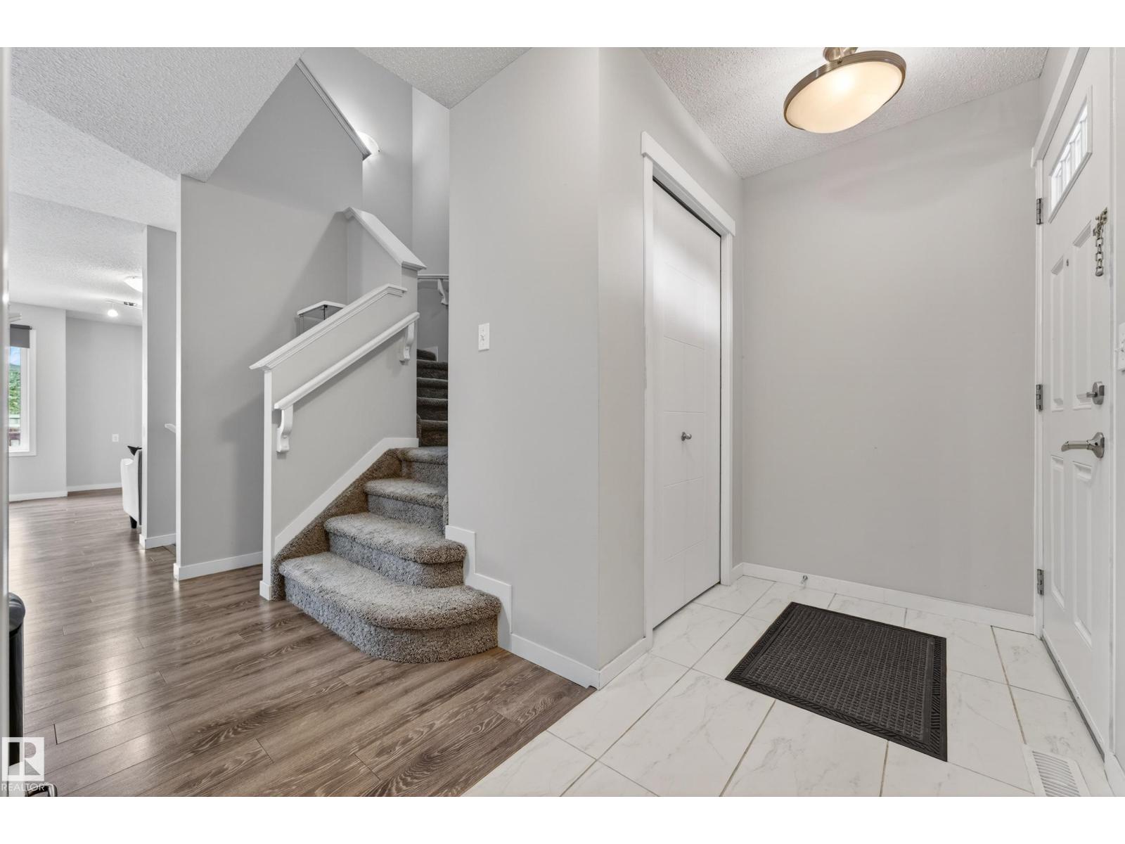 4371 Annett Cm Sw, Edmonton, Alberta  T6W 2V6 - Photo 3 - E4488430