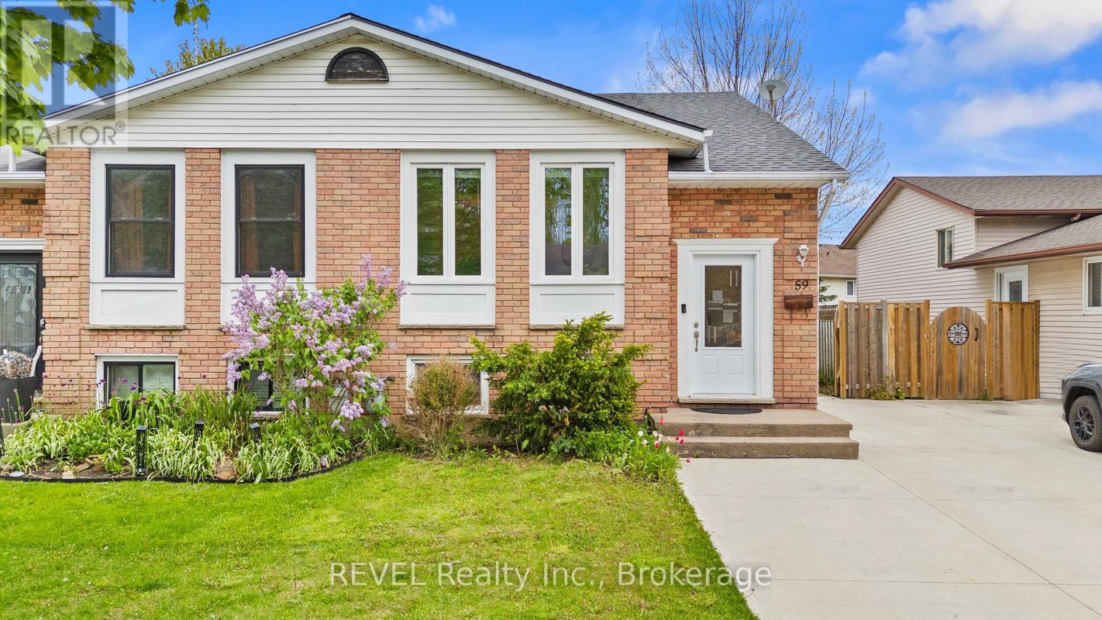 59 Terrace Avenue, Welland (Broadway), Ontario L3C 6K1 - Photo 1 - X13140466