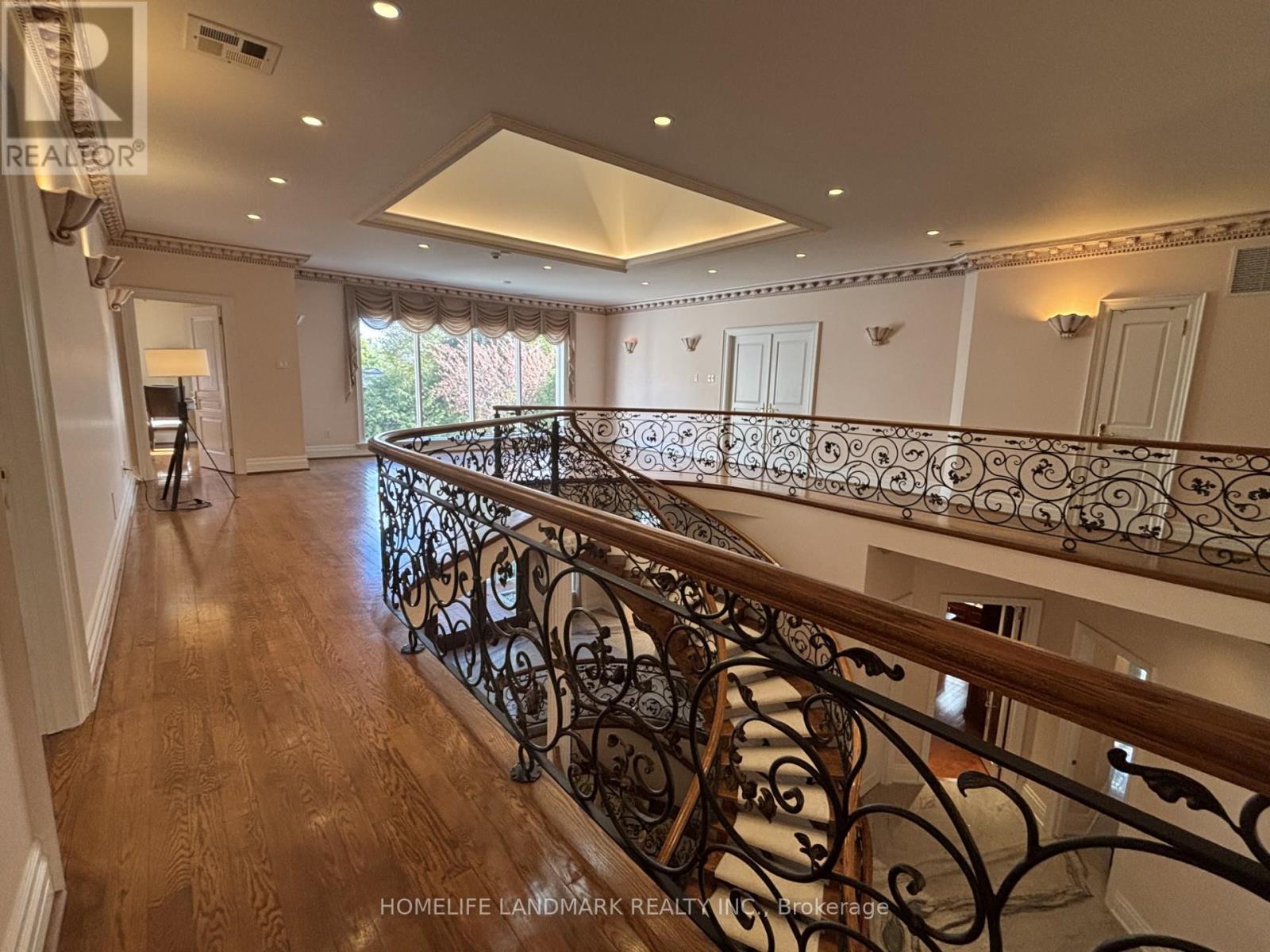 5 Vernham Avenue, Toronto, Ontario  M2L 2B1 - Photo 10 - C13140434