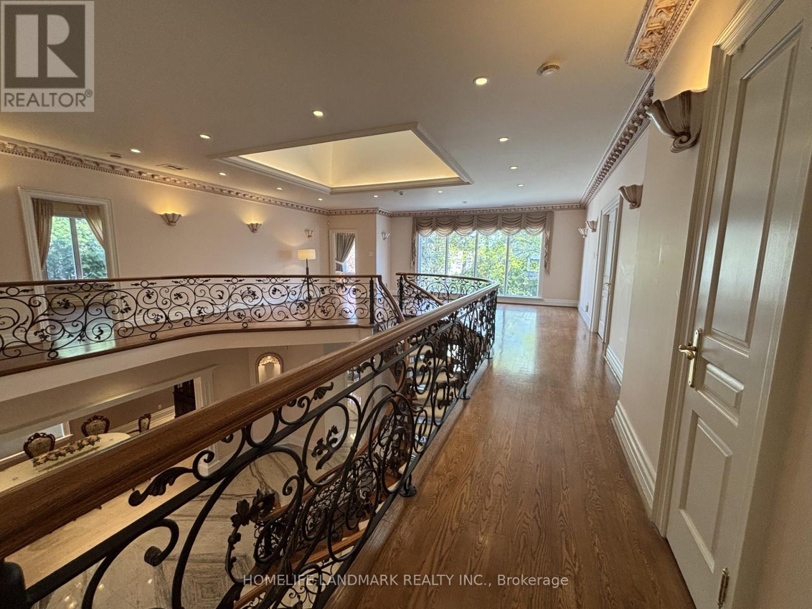 5 Vernham Avenue, Toronto, Ontario  M2L 2B1 - Photo 11 - C13140434