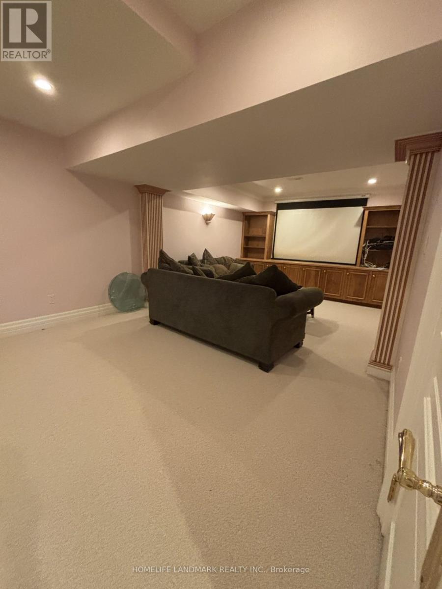 5 Vernham Avenue, Toronto, Ontario  M2L 2B1 - Photo 13 - C13140434