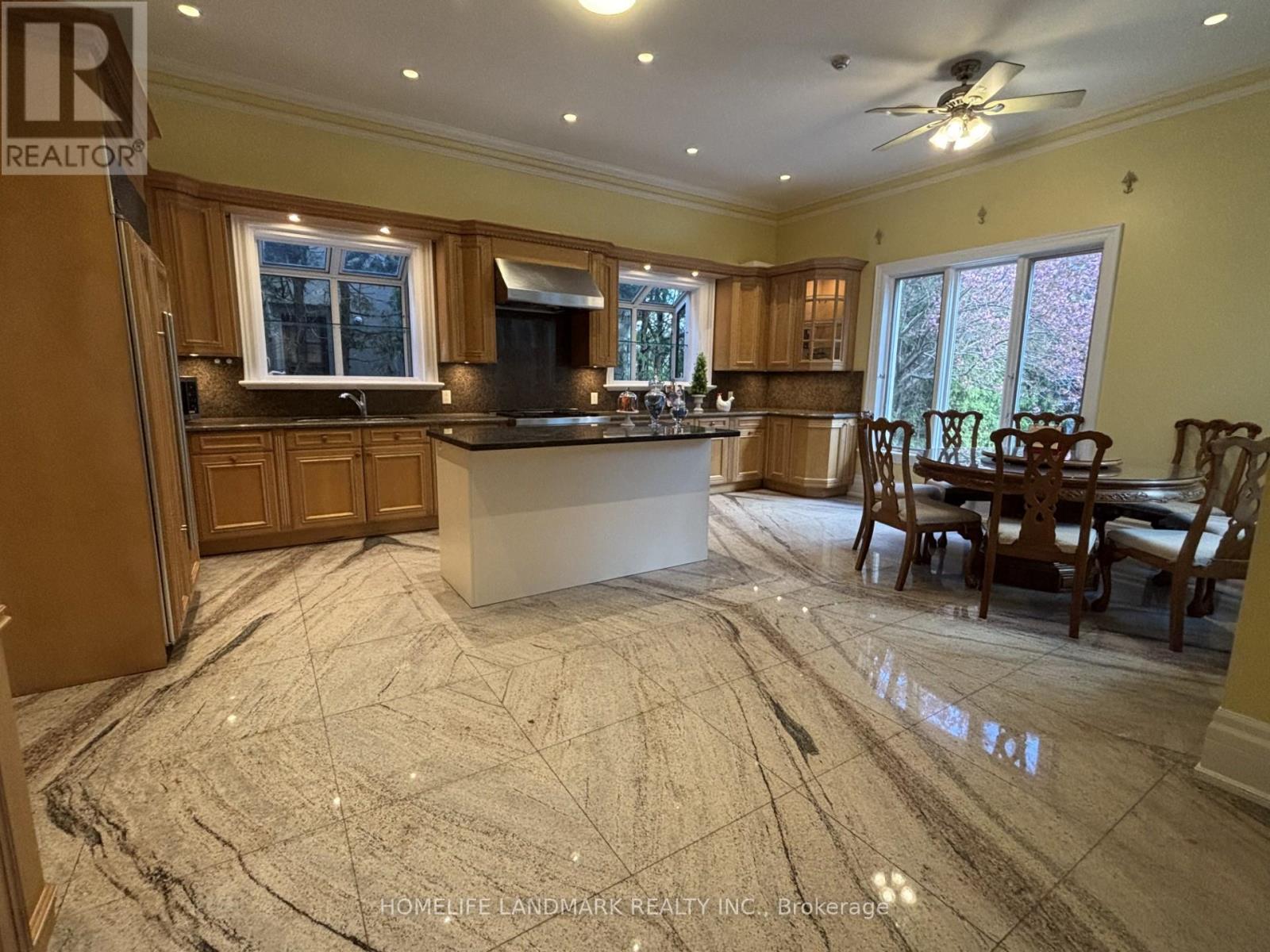 5 Vernham Avenue, Toronto, Ontario  M2L 2B1 - Photo 16 - C13140434