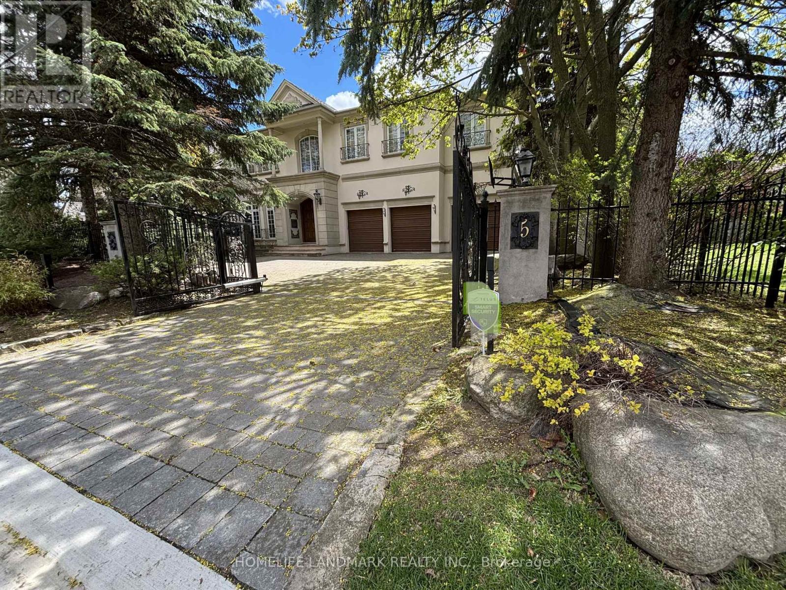5 Vernham Avenue, Toronto, Ontario  M2L 2B1 - Photo 2 - C13140434