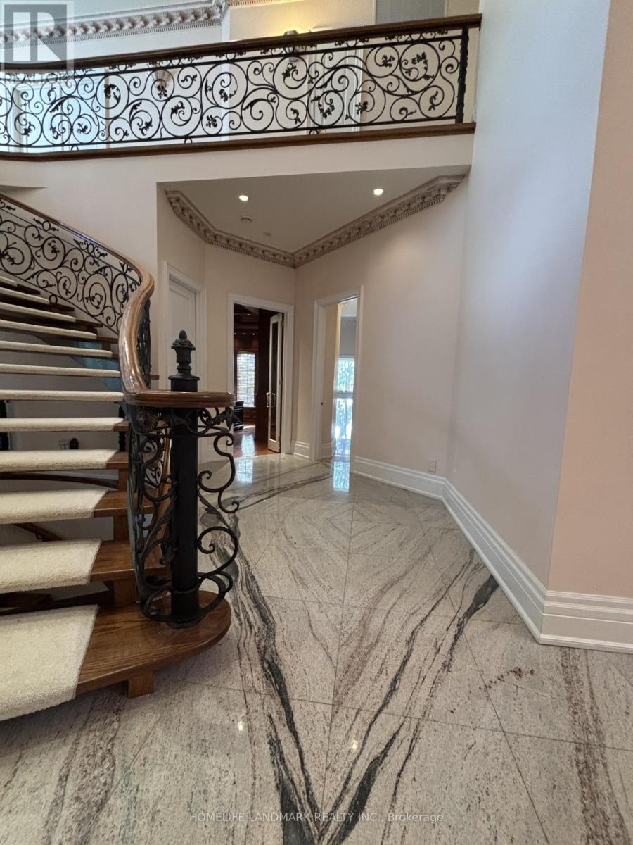 5 Vernham Avenue, Toronto, Ontario  M2L 2B1 - Photo 8 - C13140434
