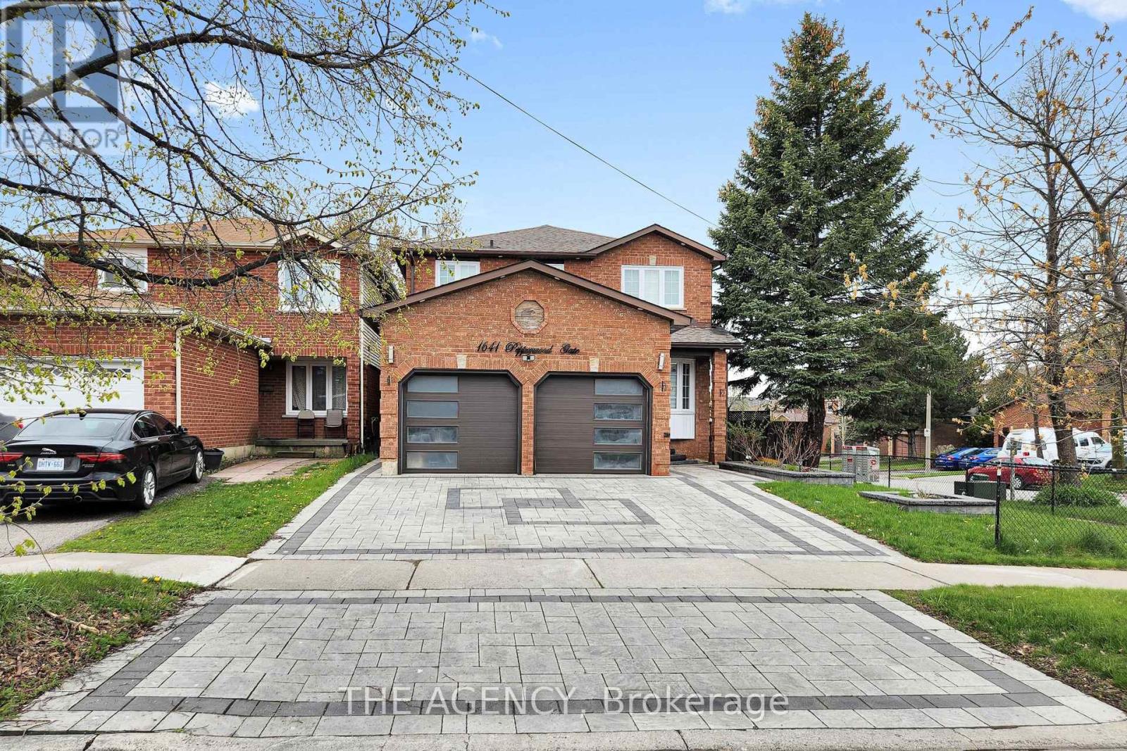 Upper - 1641 Pepperwood Gate, Pickering, Ontario  L1X 2K5 - Photo 1 - E13140428