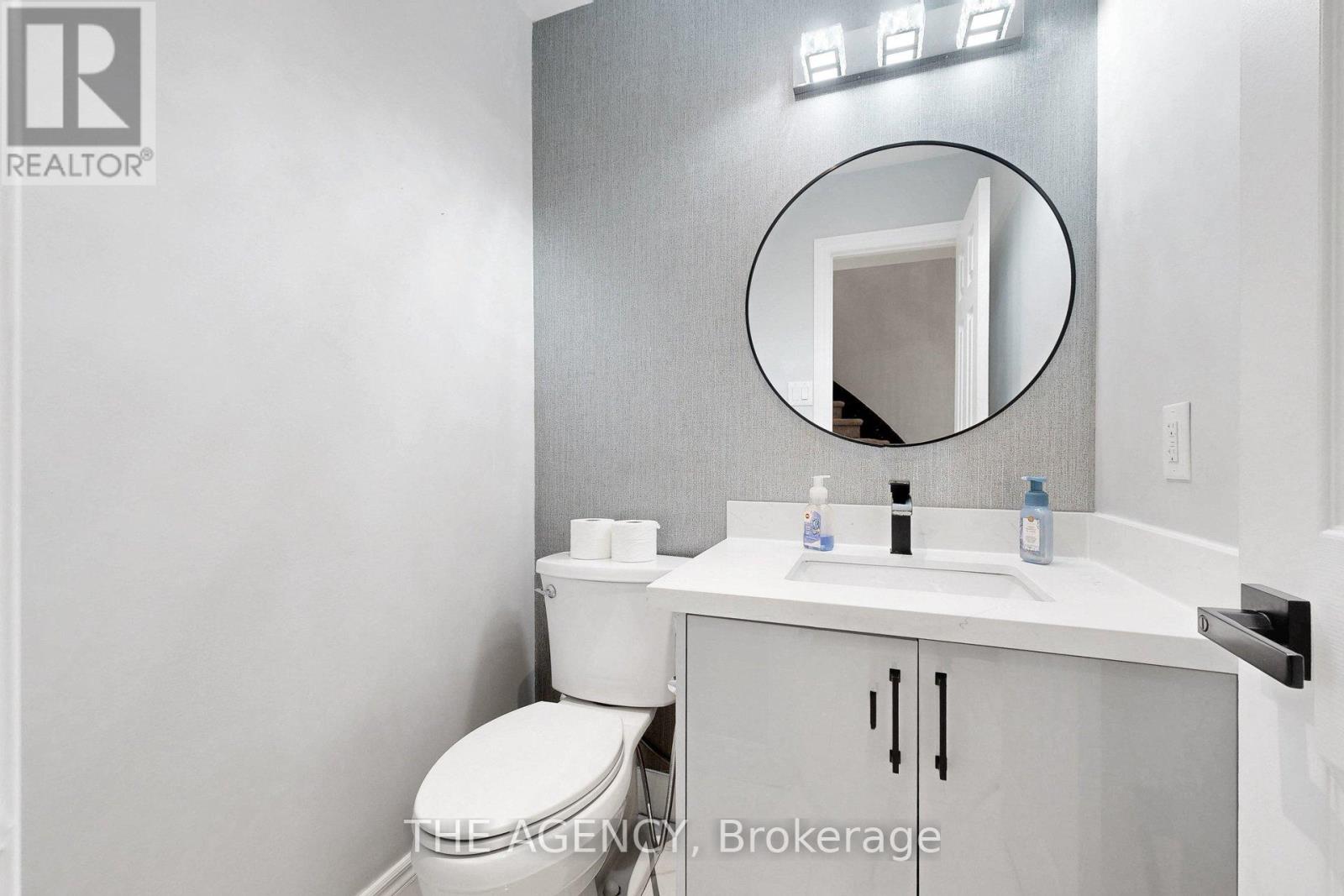 Upper - 1641 Pepperwood Gate, Pickering, Ontario  L1X 2K5 - Photo 20 - E13140428