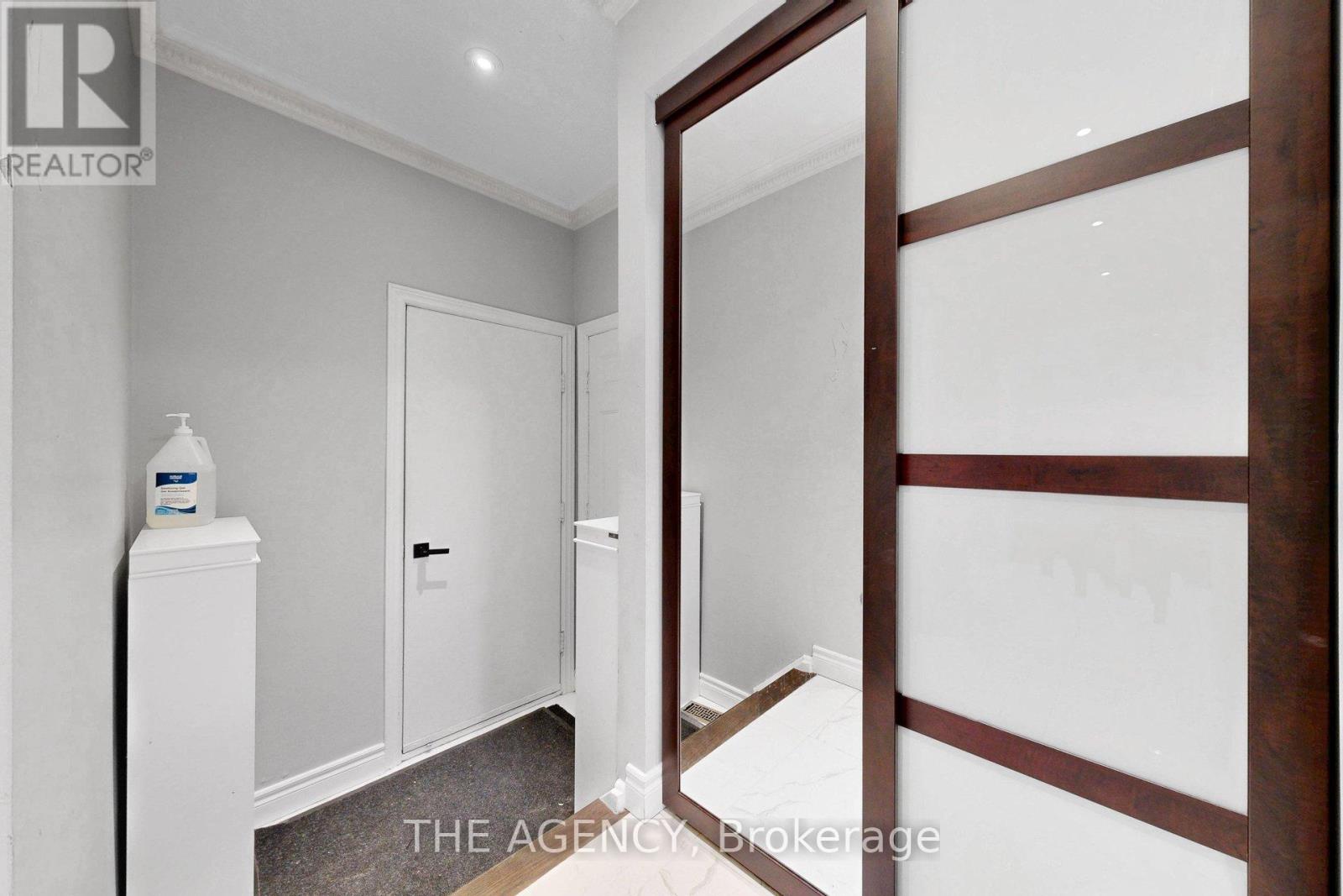 Upper - 1641 Pepperwood Gate, Pickering, Ontario  L1X 2K5 - Photo 22 - E13140428