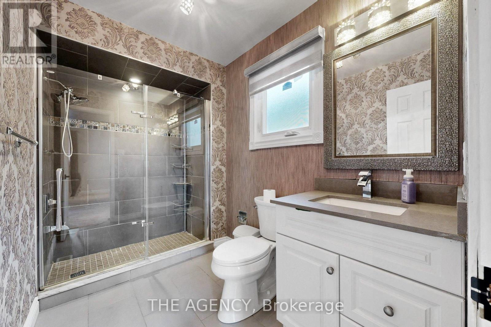 Upper - 1641 Pepperwood Gate, Pickering, Ontario  L1X 2K5 - Photo 28 - E13140428