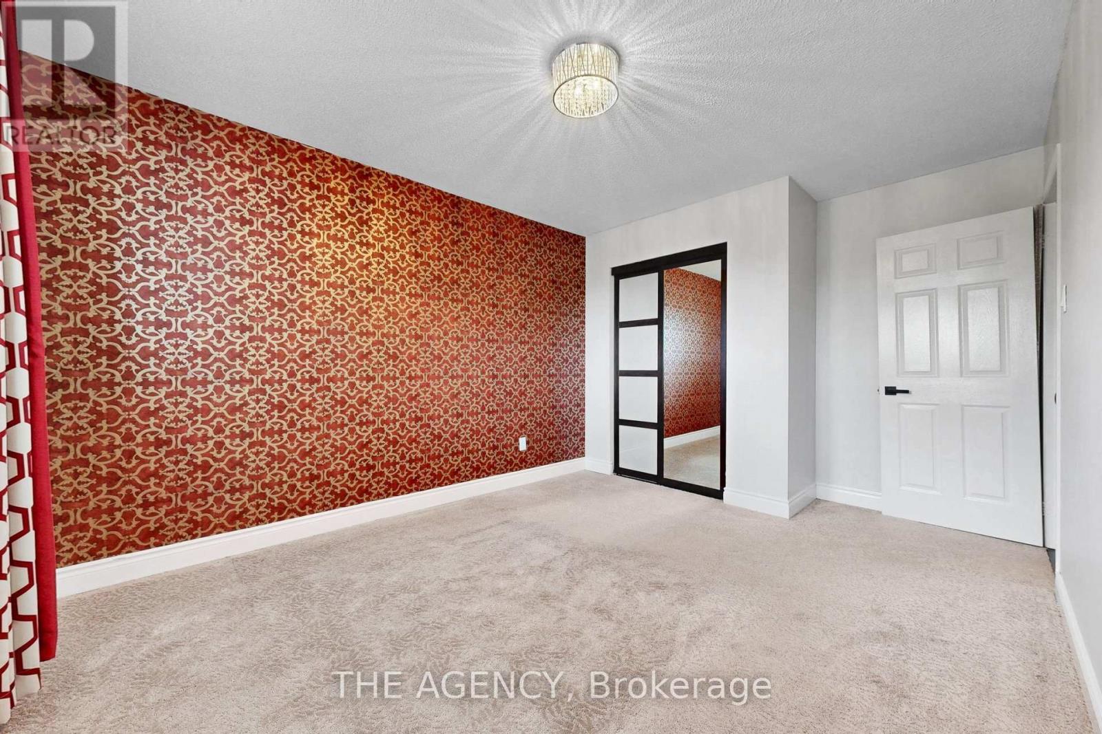 Upper - 1641 Pepperwood Gate, Pickering, Ontario  L1X 2K5 - Photo 33 - E13140428