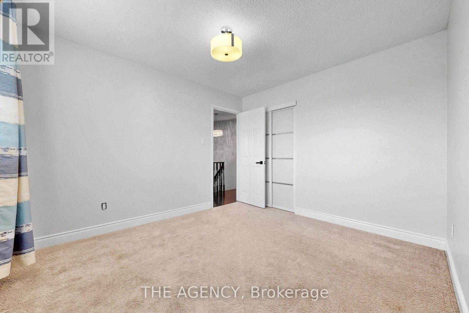 Upper - 1641 Pepperwood Gate, Pickering, Ontario  L1X 2K5 - Photo 39 - E13140428