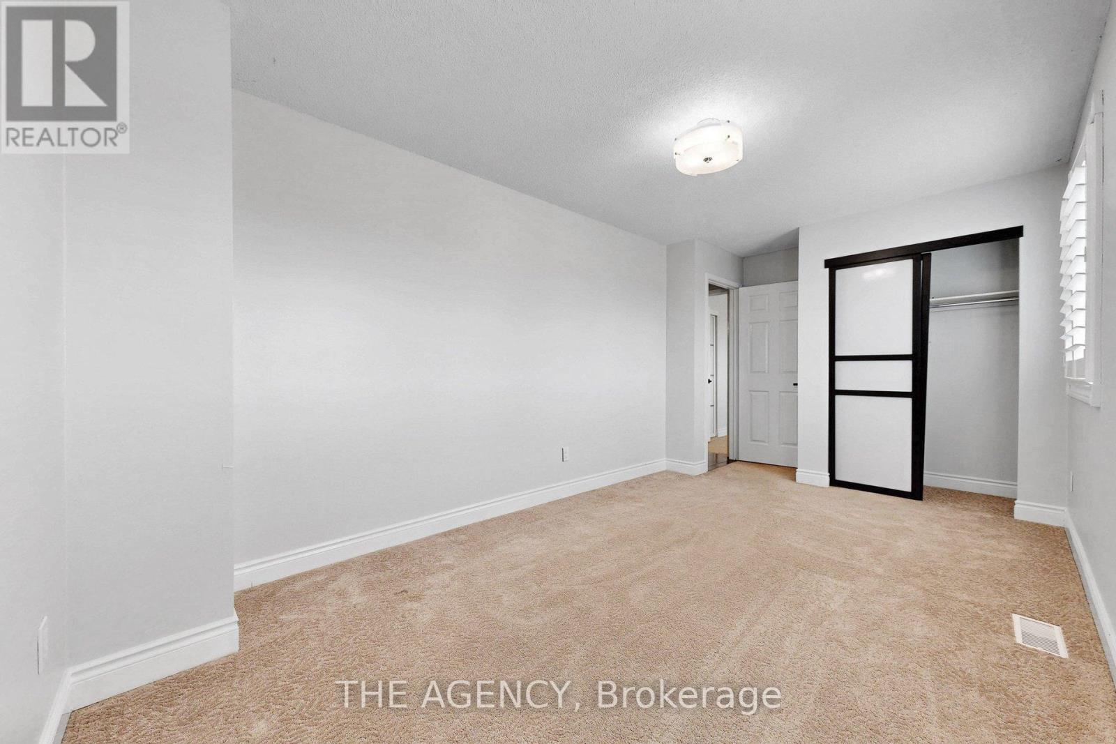 Upper - 1641 Pepperwood Gate, Pickering, Ontario  L1X 2K5 - Photo 42 - E13140428