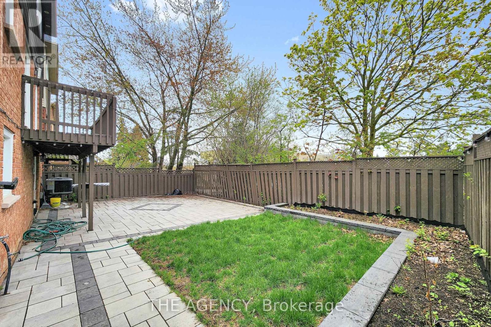 Upper - 1641 Pepperwood Gate, Pickering, Ontario  L1X 2K5 - Photo 43 - E13140428