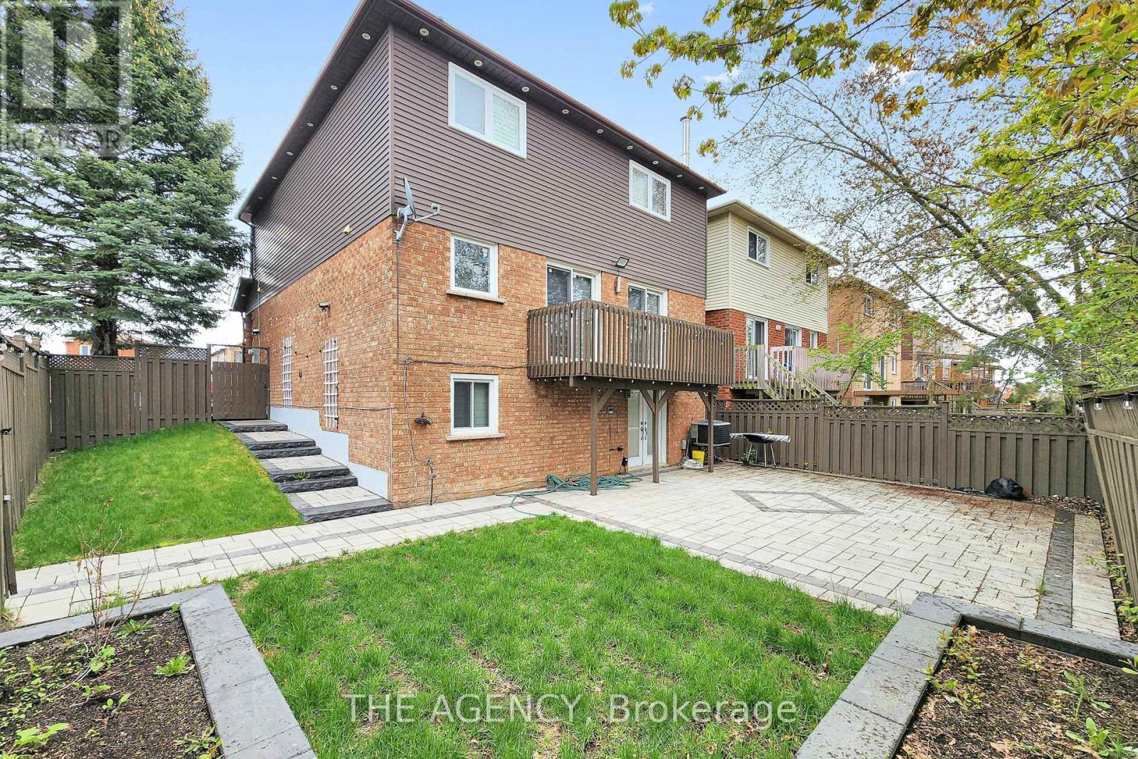 Upper - 1641 Pepperwood Gate, Pickering, Ontario  L1X 2K5 - Photo 44 - E13140428