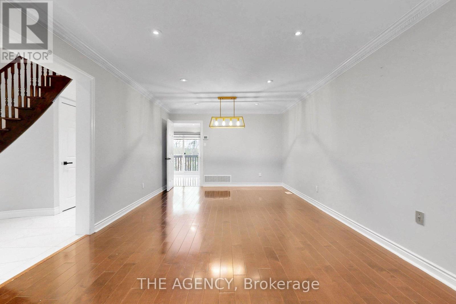 Upper - 1641 Pepperwood Gate, Pickering, Ontario  L1X 2K5 - Photo 7 - E13140428