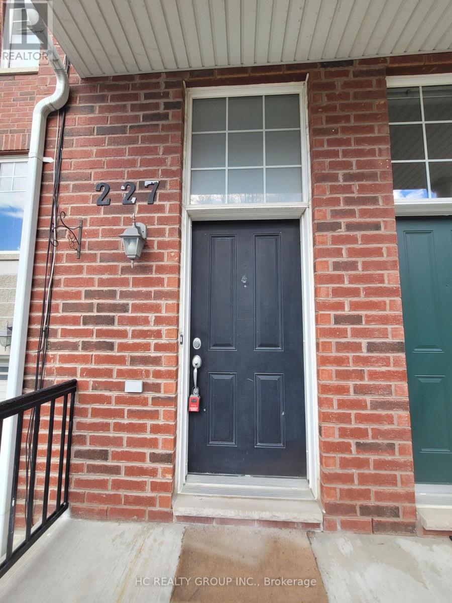 227 Dairy Drive, Toronto, Ontario  M1L 0G4 - Photo 2 - E13140462