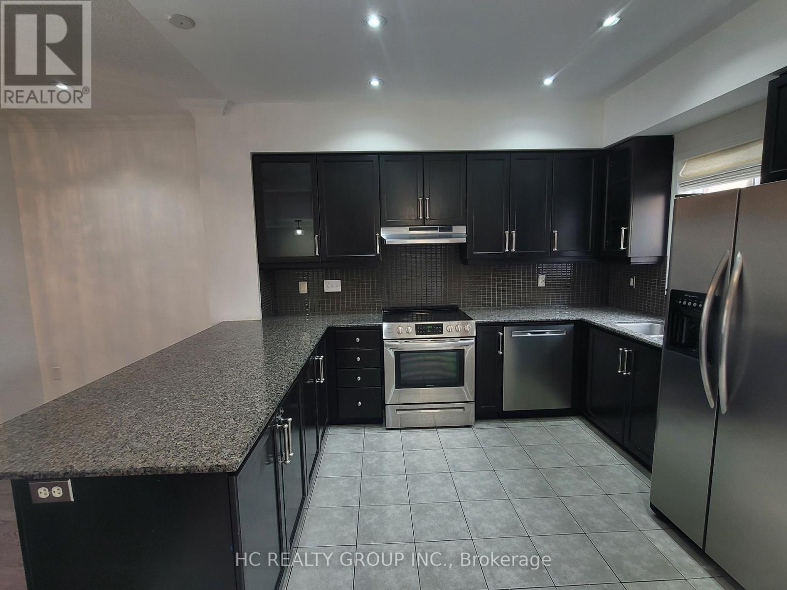 227 Dairy Drive, Toronto, Ontario  M1L 0G4 - Photo 4 - E13140462