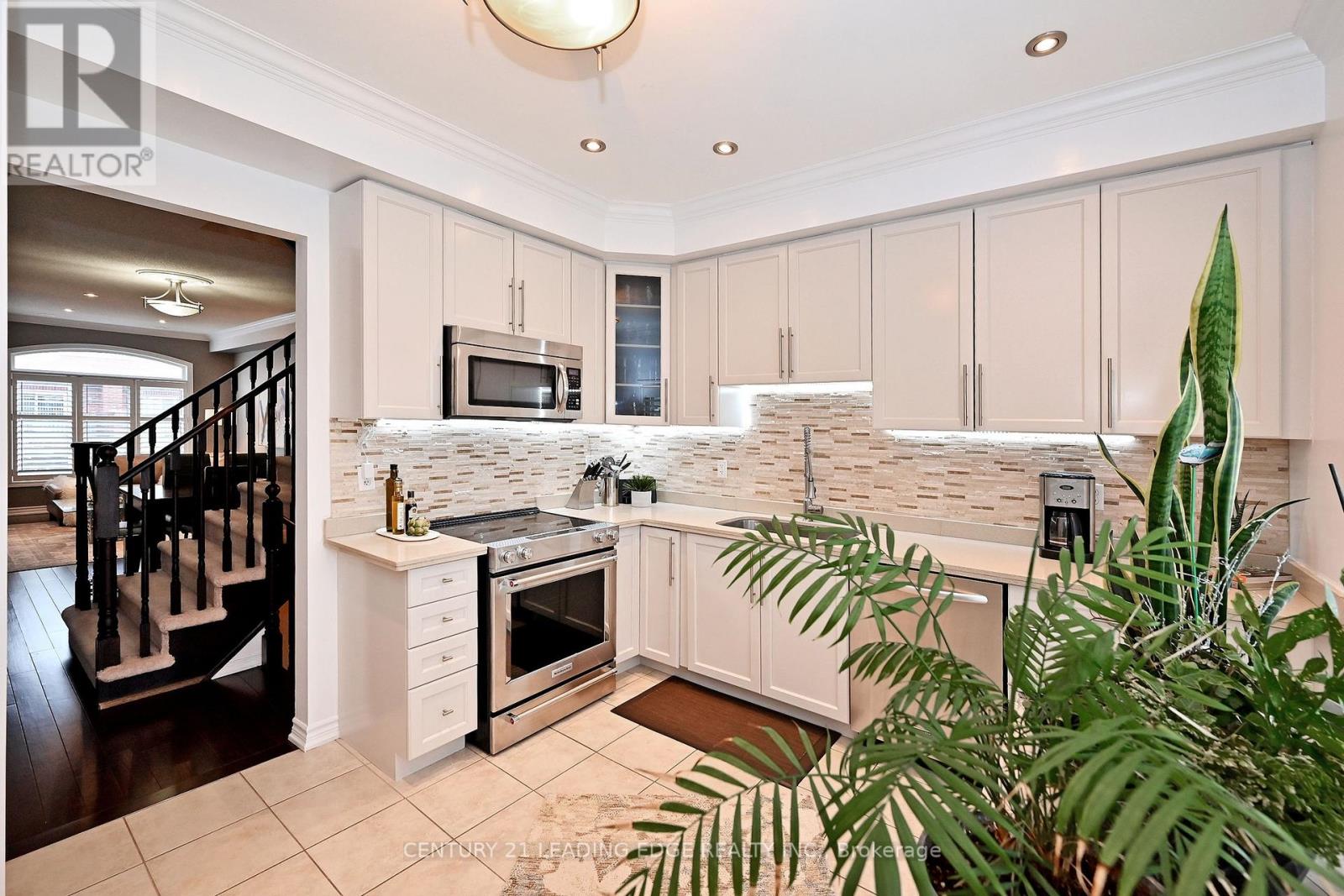 13 Beehive Lane, Markham, Ontario  L6E 0K6 - Photo 19 - N13140490