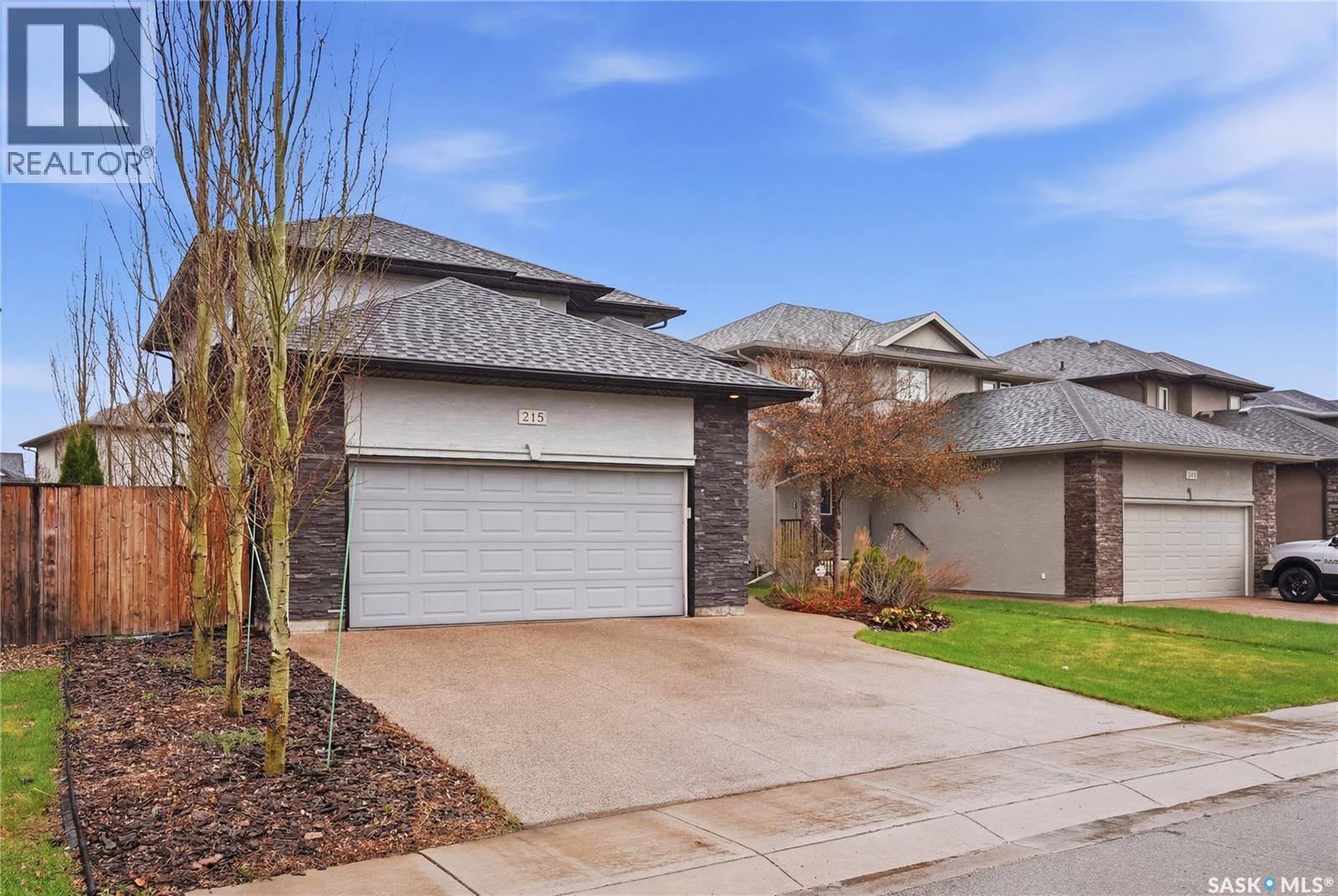 215 Whalley Crescent, Saskatoon, Saskatchewan  S7T 0E6 - Photo 2 - SK036267
