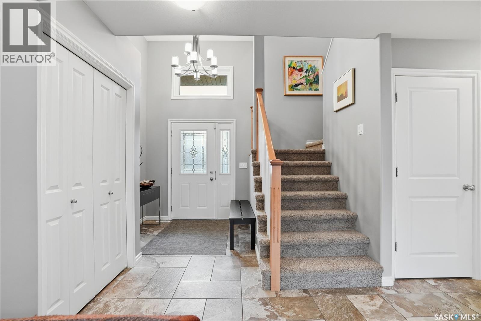 215 Whalley Crescent, Saskatoon, Saskatchewan  S7T 0E6 - Photo 3 - SK036267