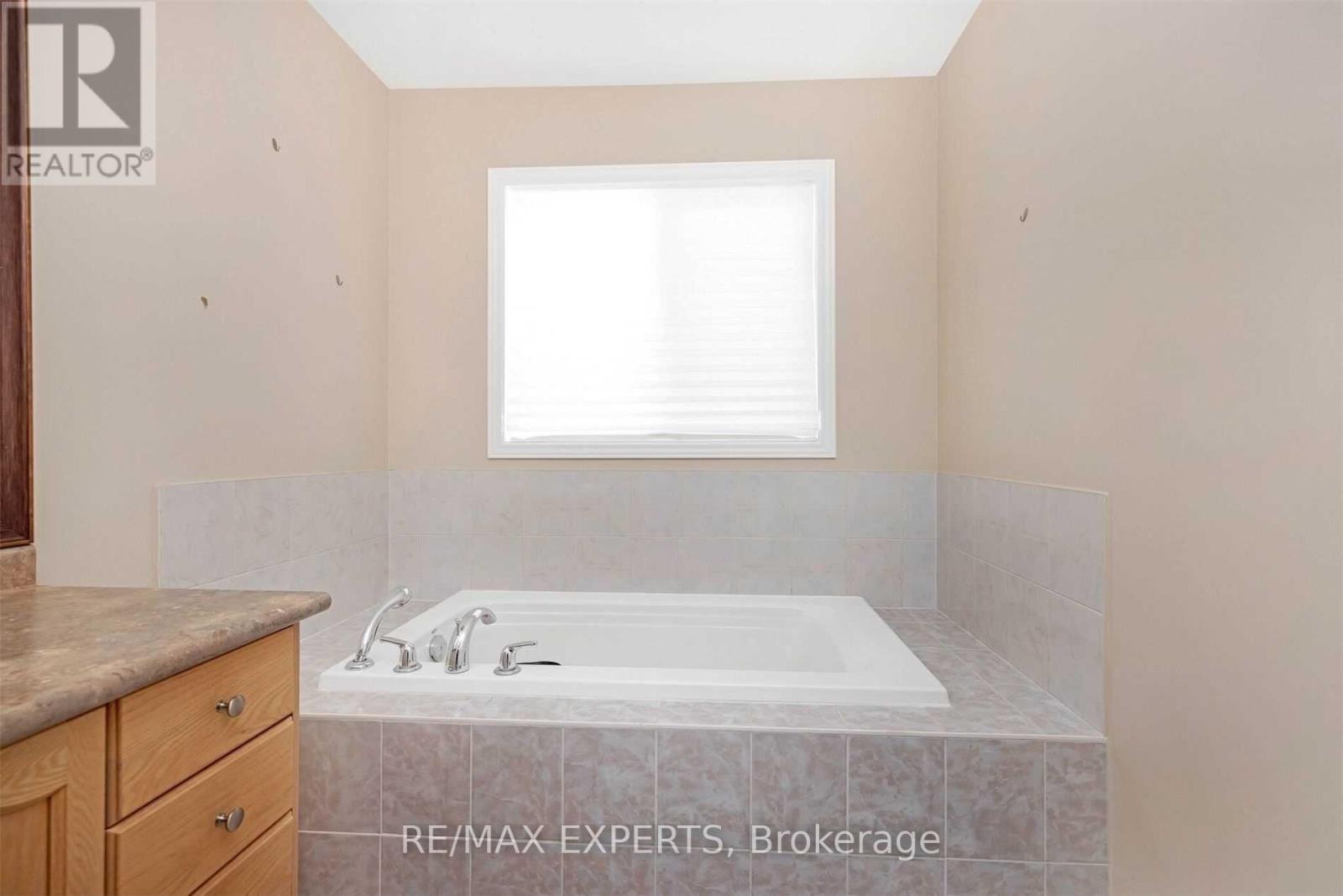 94 Sleightholme Crescent, Brampton, Ontario  L6P 3E7 - Photo 16 - W13140432