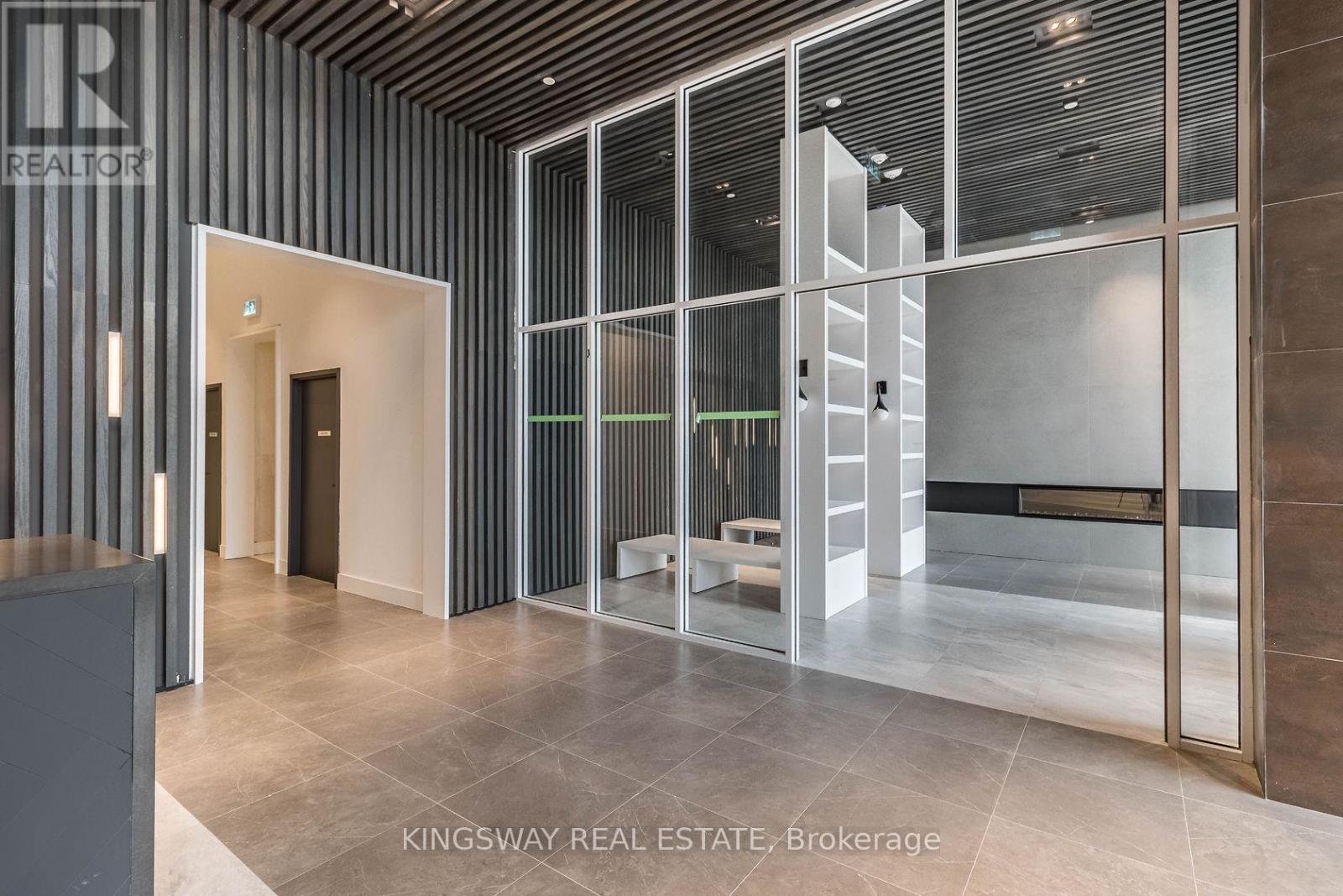 901 - 2481 Taunton Road, Oakville, Ontario  L6H 3R7 - Photo 4 - W13140440