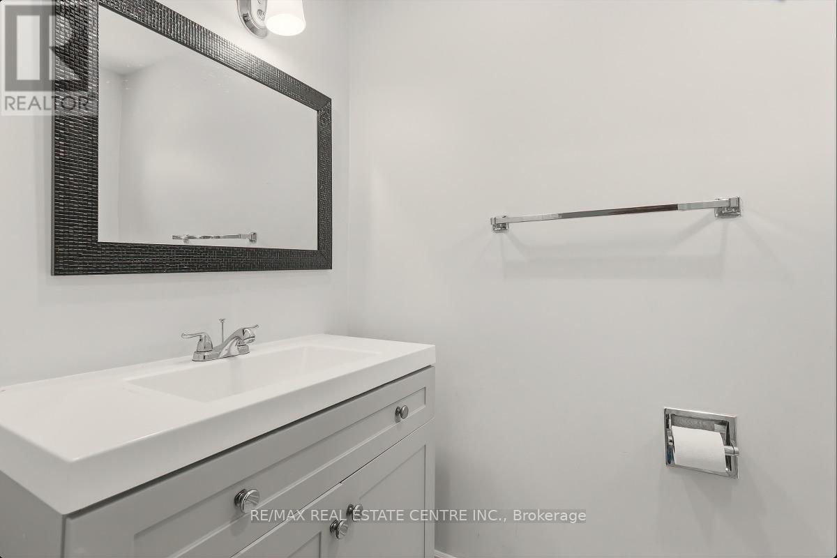 5013 Northern Night Circle, Mississauga, Ontario  L5R 2P7 - Photo 21 - W13140442