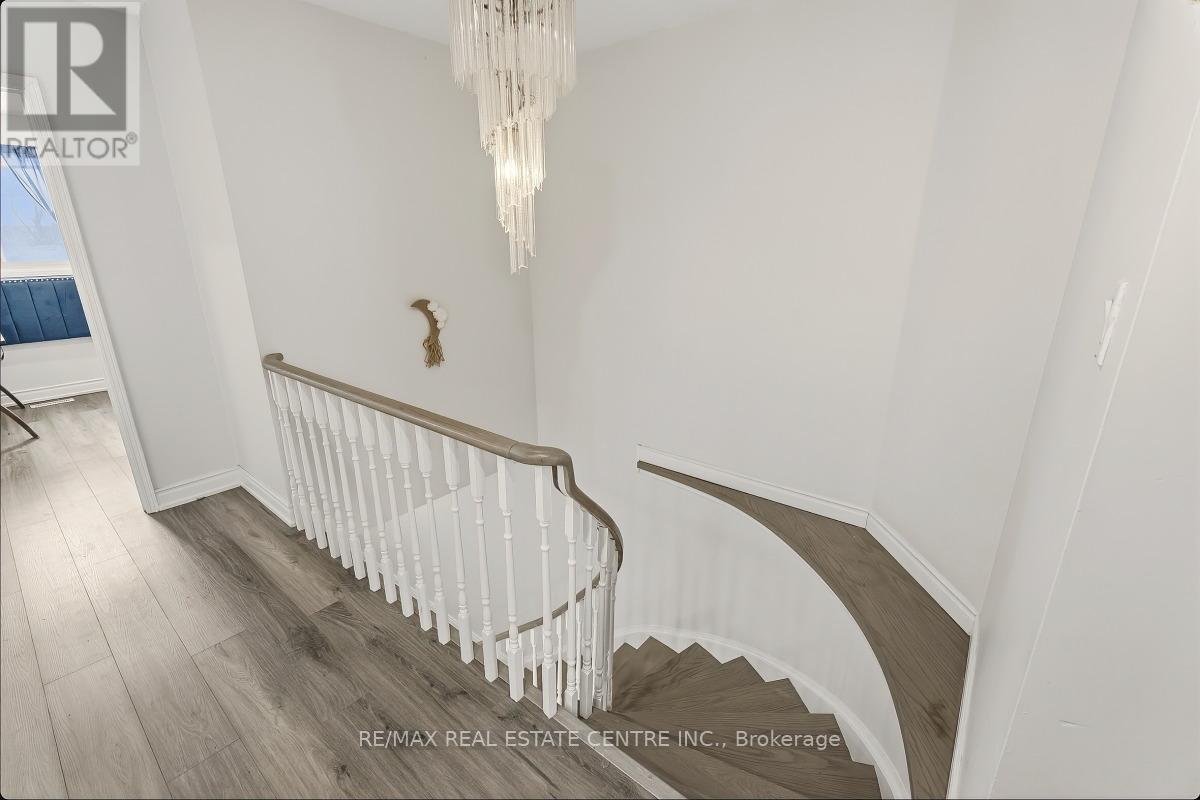 5013 Northern Night Circle, Mississauga, Ontario  L5R 2P7 - Photo 9 - W13140442