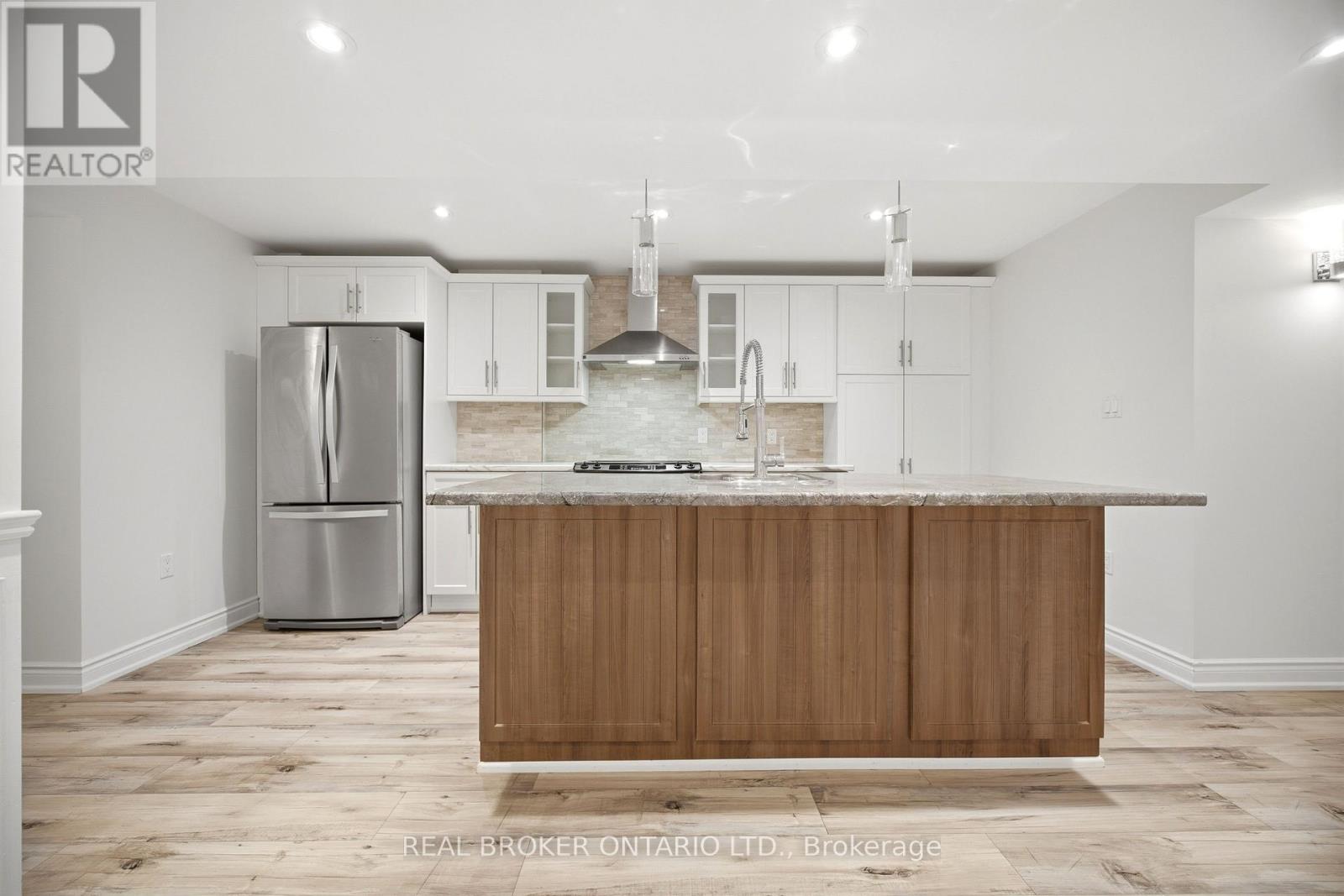 3277 Paul Henderson Drive, Mississauga, Ontario  L5M 0H5 - Photo 12 - W13140444