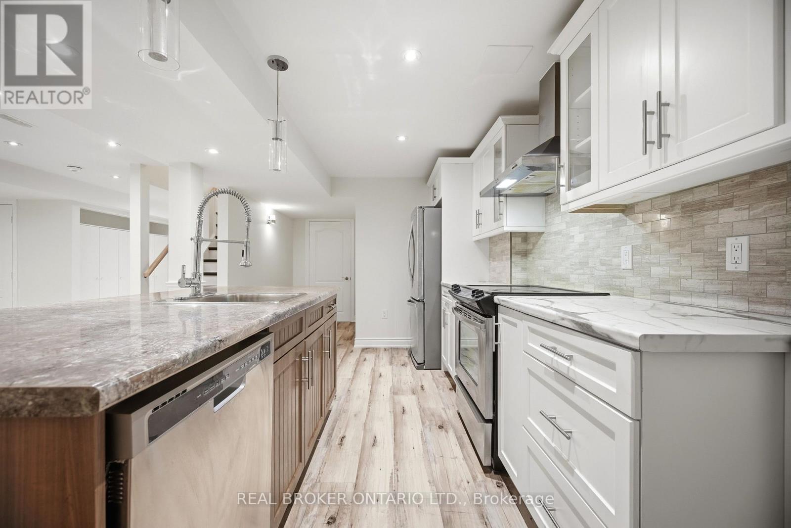 3277 Paul Henderson Drive, Mississauga, Ontario  L5M 0H5 - Photo 14 - W13140444