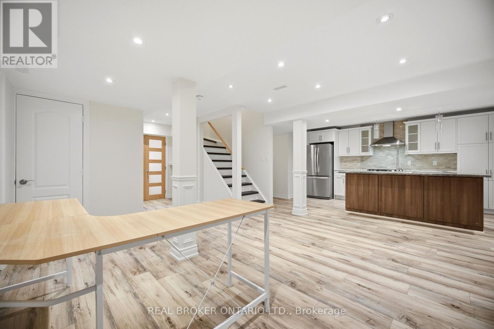 3277 Paul Henderson Drive, Mississauga, Ontario  L5M 0H5 - Photo 17 - W13140444
