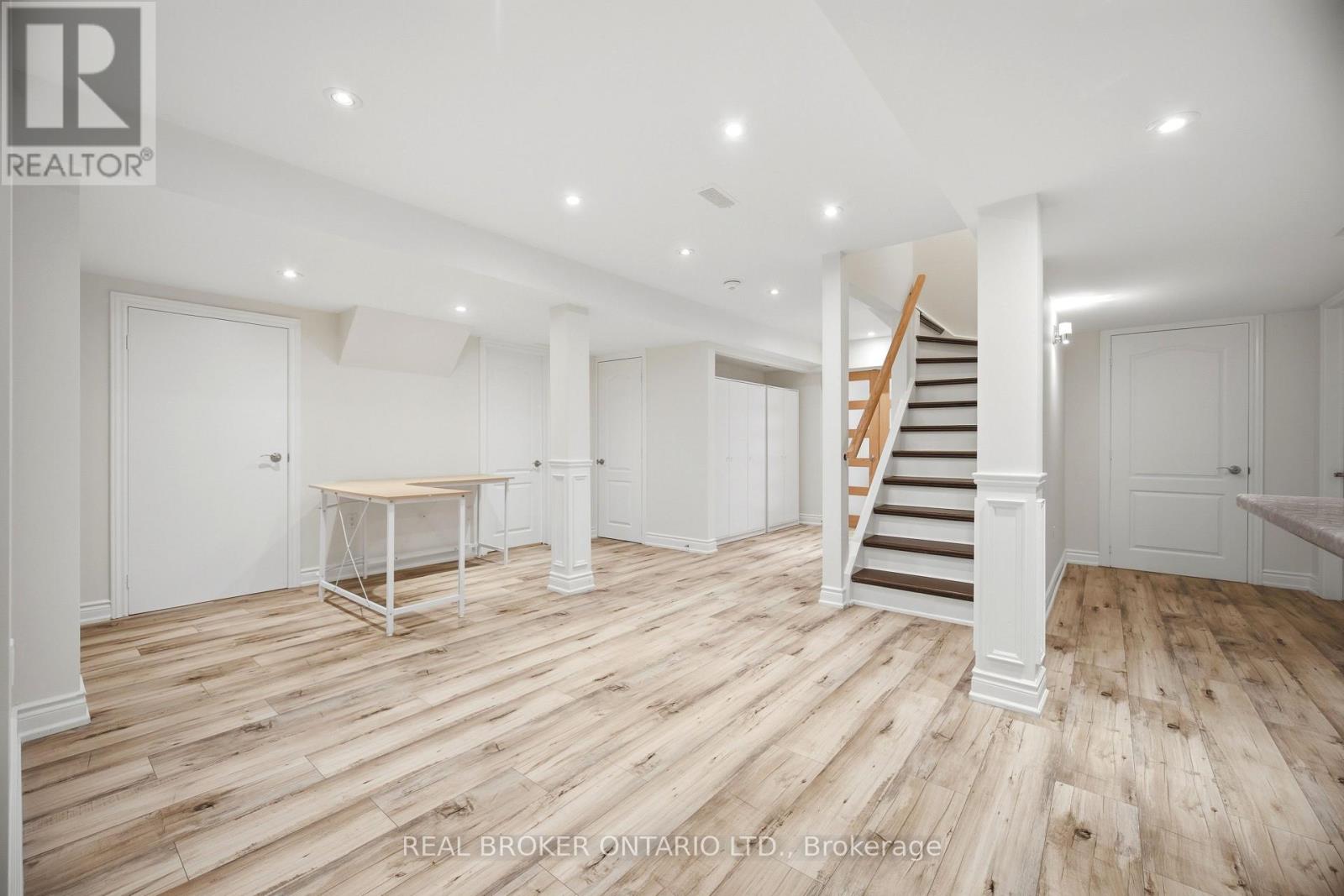 3277 Paul Henderson Drive, Mississauga, Ontario  L5M 0H5 - Photo 19 - W13140444
