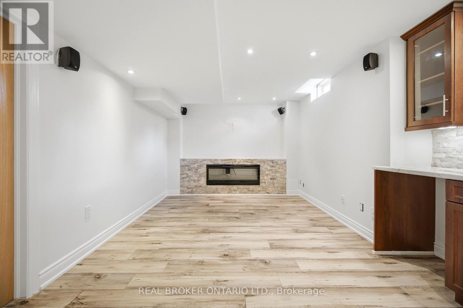 3277 Paul Henderson Drive, Mississauga, Ontario  L5M 0H5 - Photo 24 - W13140444