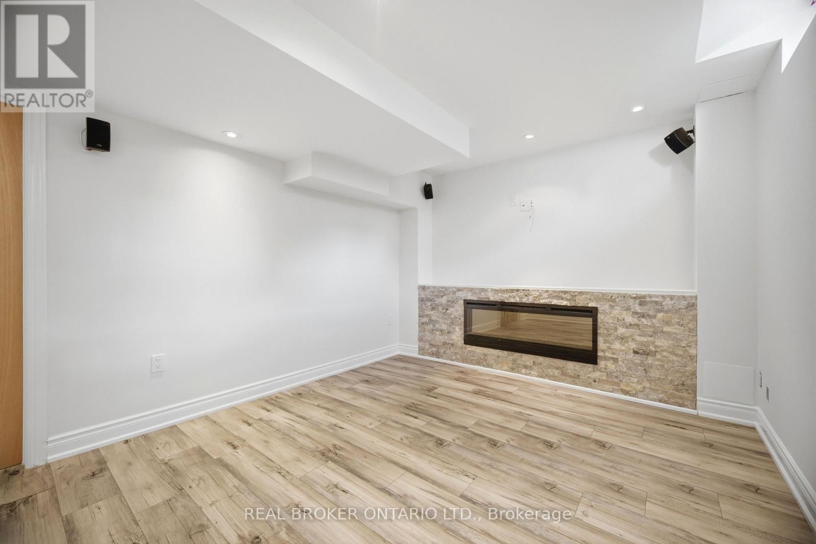 3277 Paul Henderson Drive, Mississauga, Ontario  L5M 0H5 - Photo 25 - W13140444