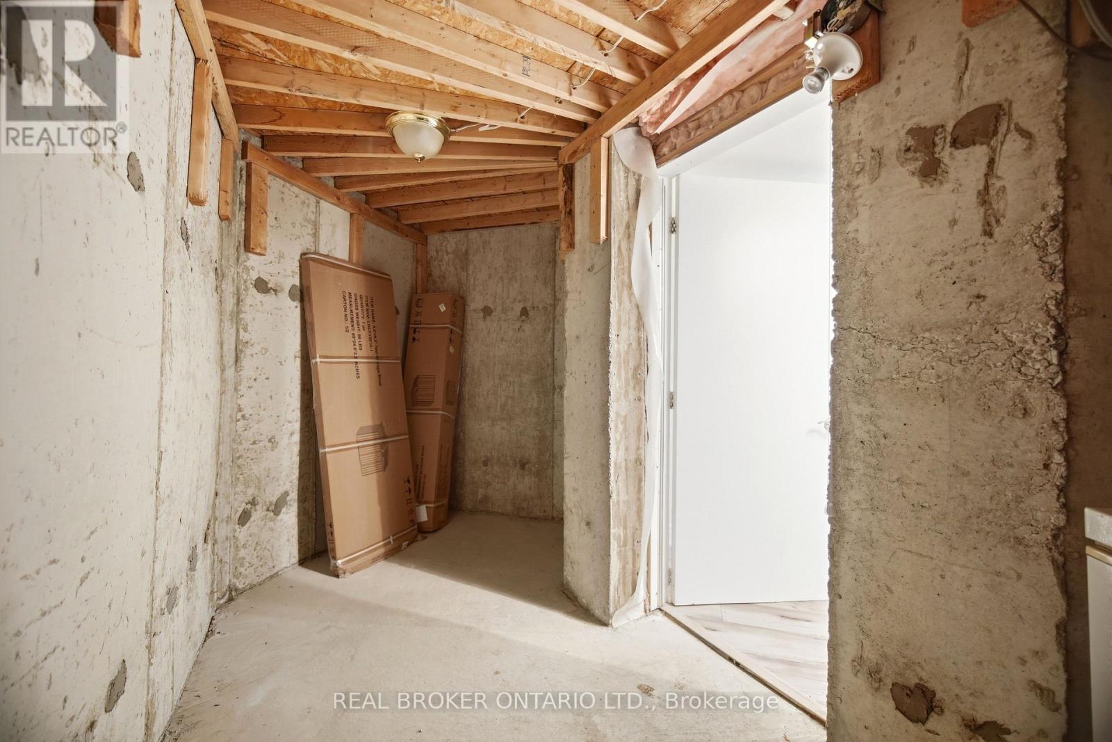 3277 Paul Henderson Drive, Mississauga, Ontario  L5M 0H5 - Photo 38 - W13140444