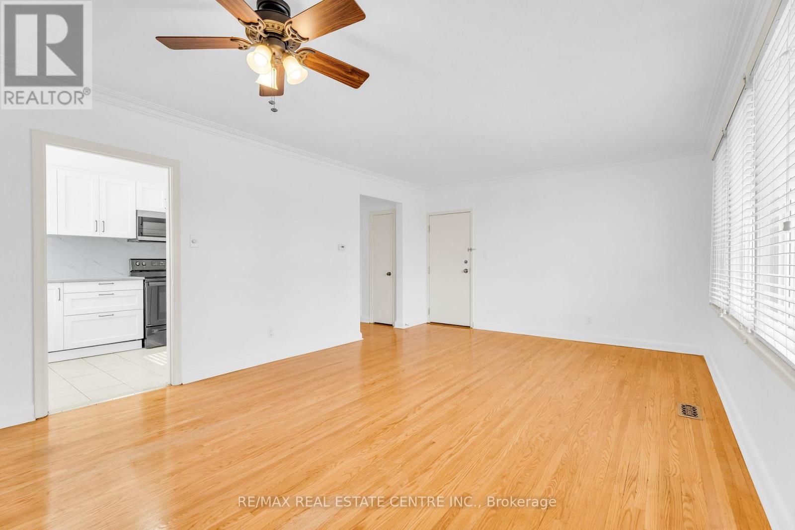 Upper - 48 Maple Avenue S, Mississauga, Ontario  L5H 2R6 - Photo 12 - W13140452