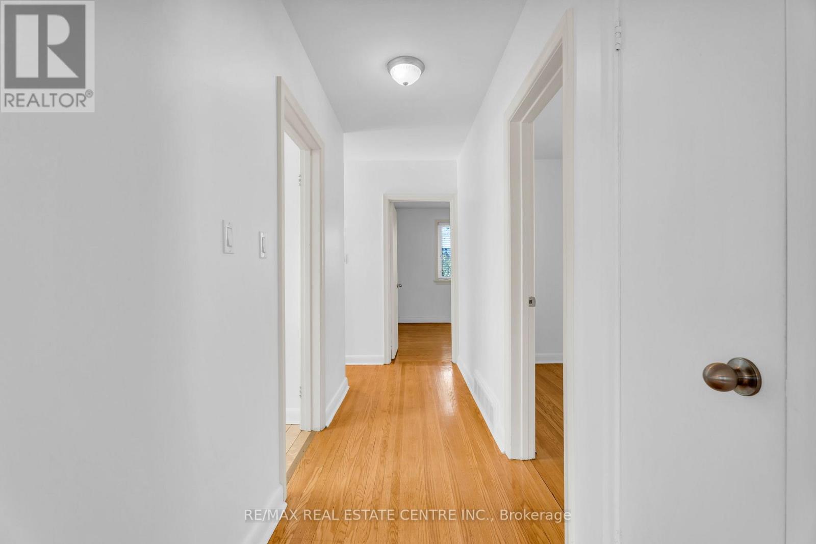 Upper - 48 Maple Avenue S, Mississauga, Ontario  L5H 2R6 - Photo 21 - W13140452
