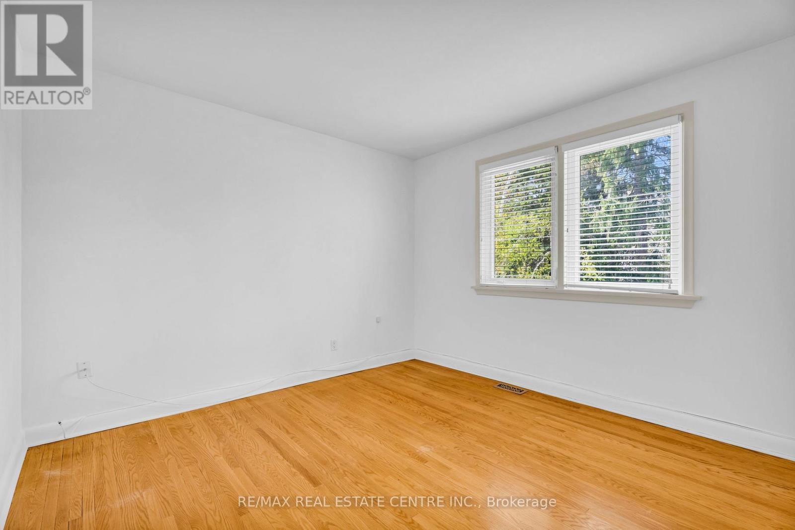Upper - 48 Maple Avenue S, Mississauga, Ontario  L5H 2R6 - Photo 22 - W13140452