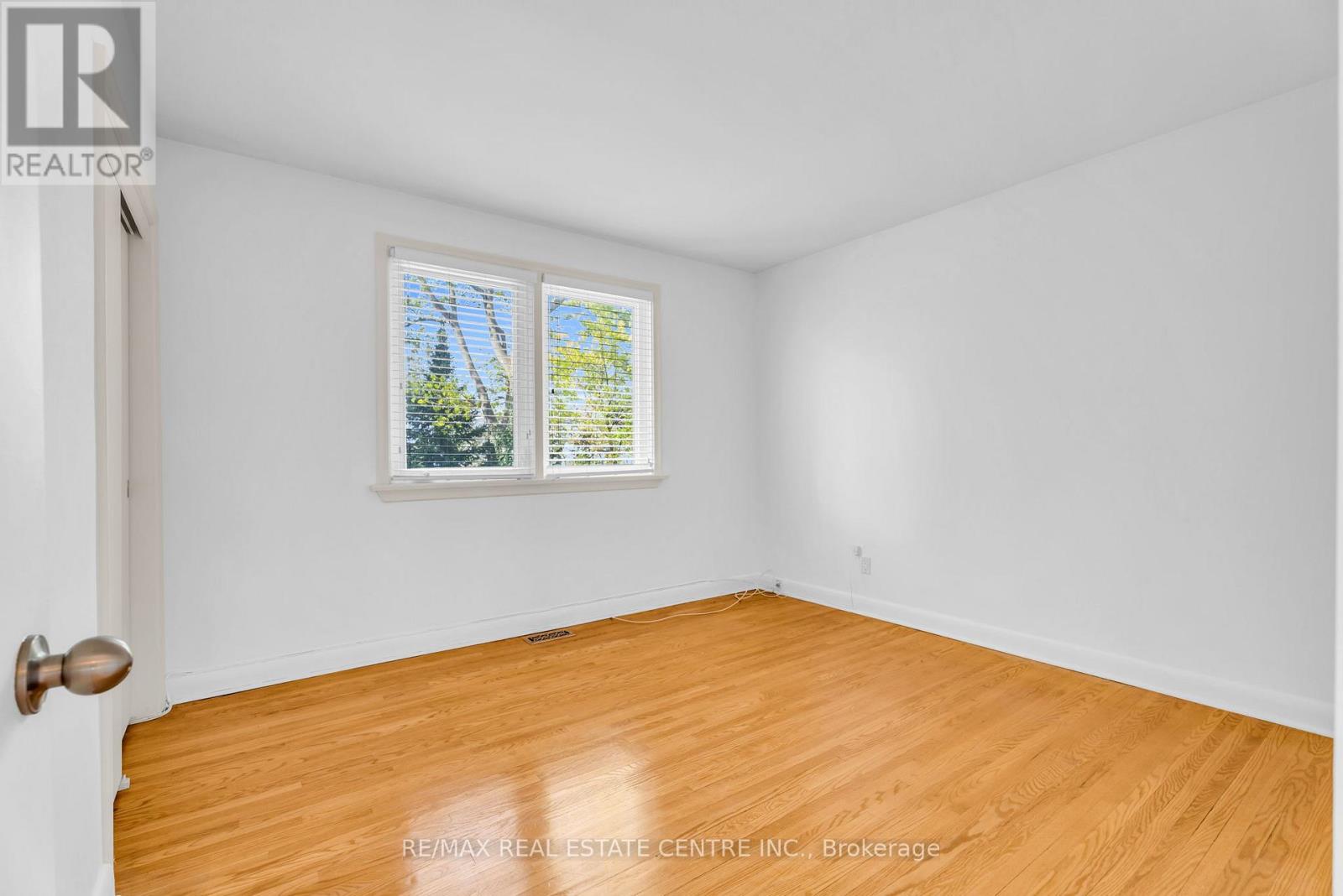 Upper - 48 Maple Avenue S, Mississauga, Ontario  L5H 2R6 - Photo 24 - W13140452