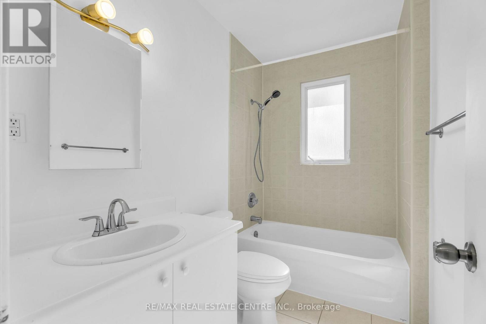 Upper - 48 Maple Avenue S, Mississauga, Ontario  L5H 2R6 - Photo 27 - W13140452