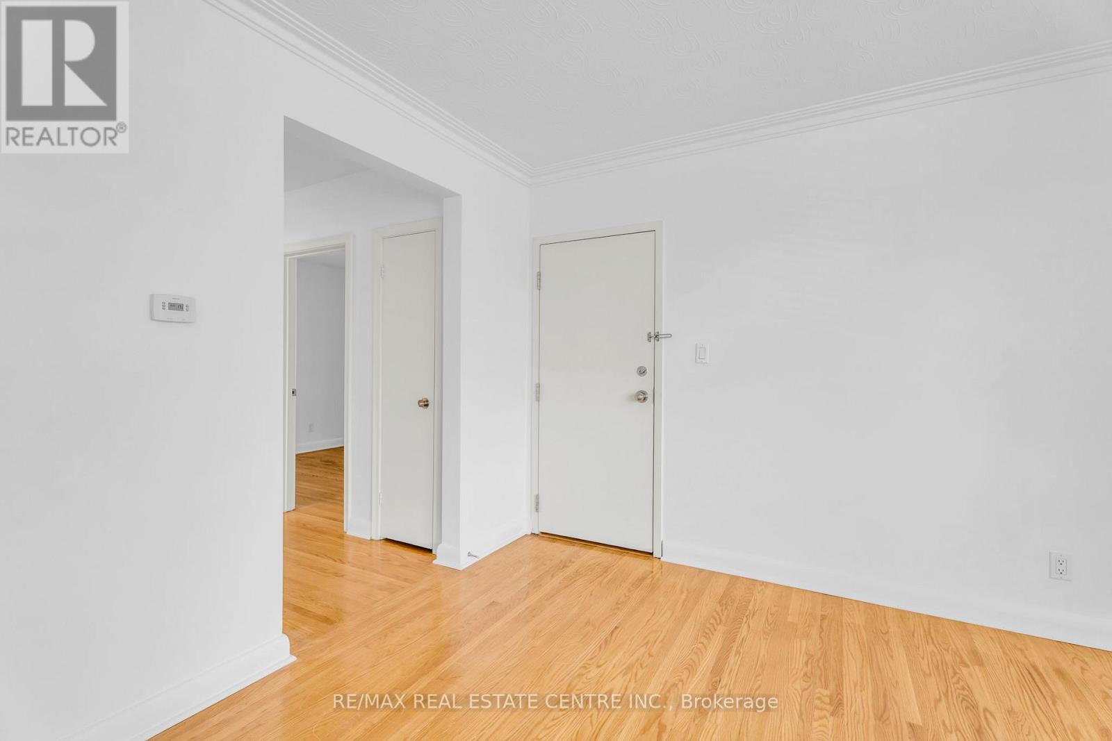 Upper - 48 Maple Avenue S, Mississauga, Ontario  L5H 2R6 - Photo 4 - W13140452
