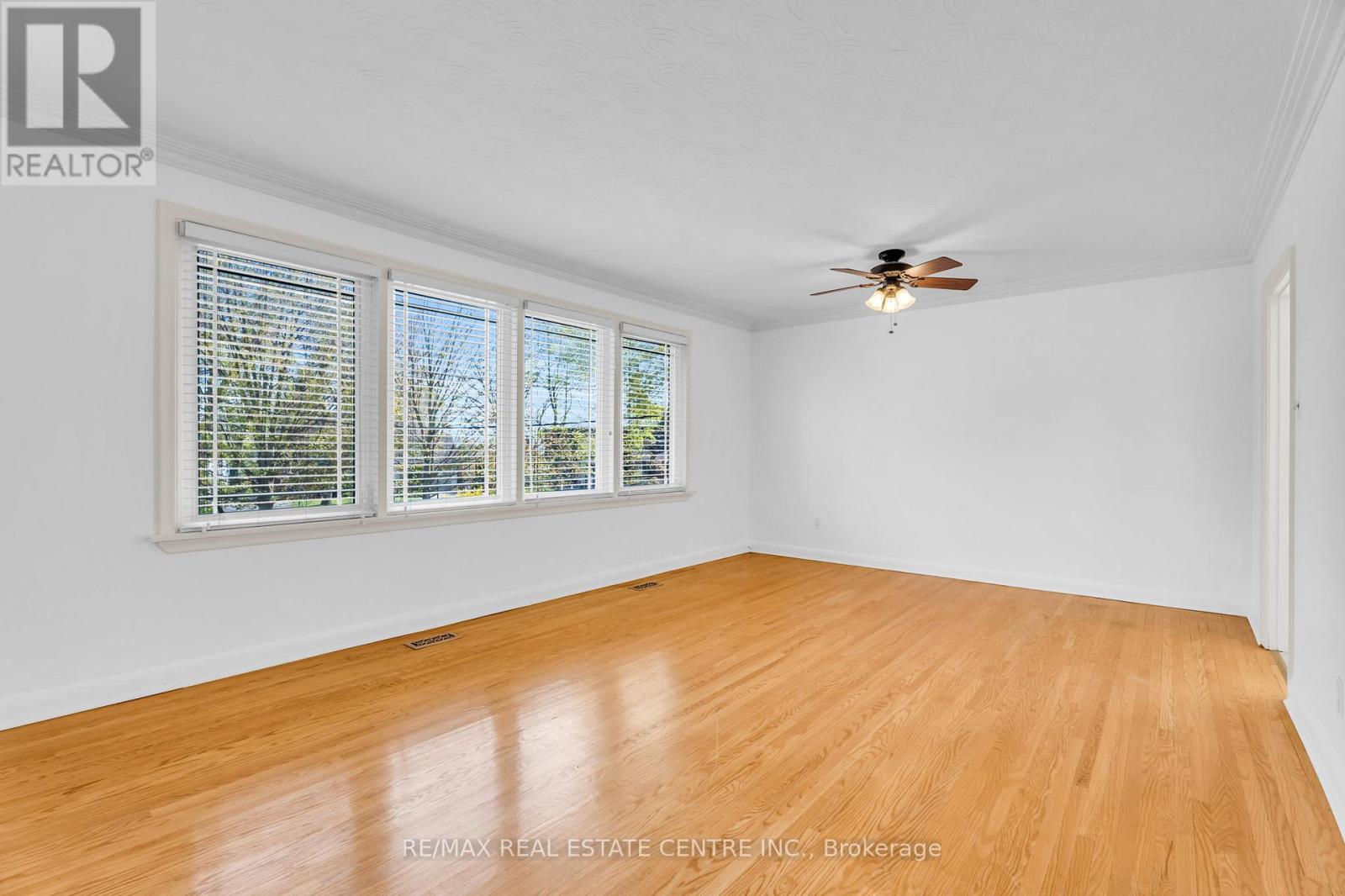 Upper - 48 Maple Avenue S, Mississauga, Ontario  L5H 2R6 - Photo 5 - W13140452
