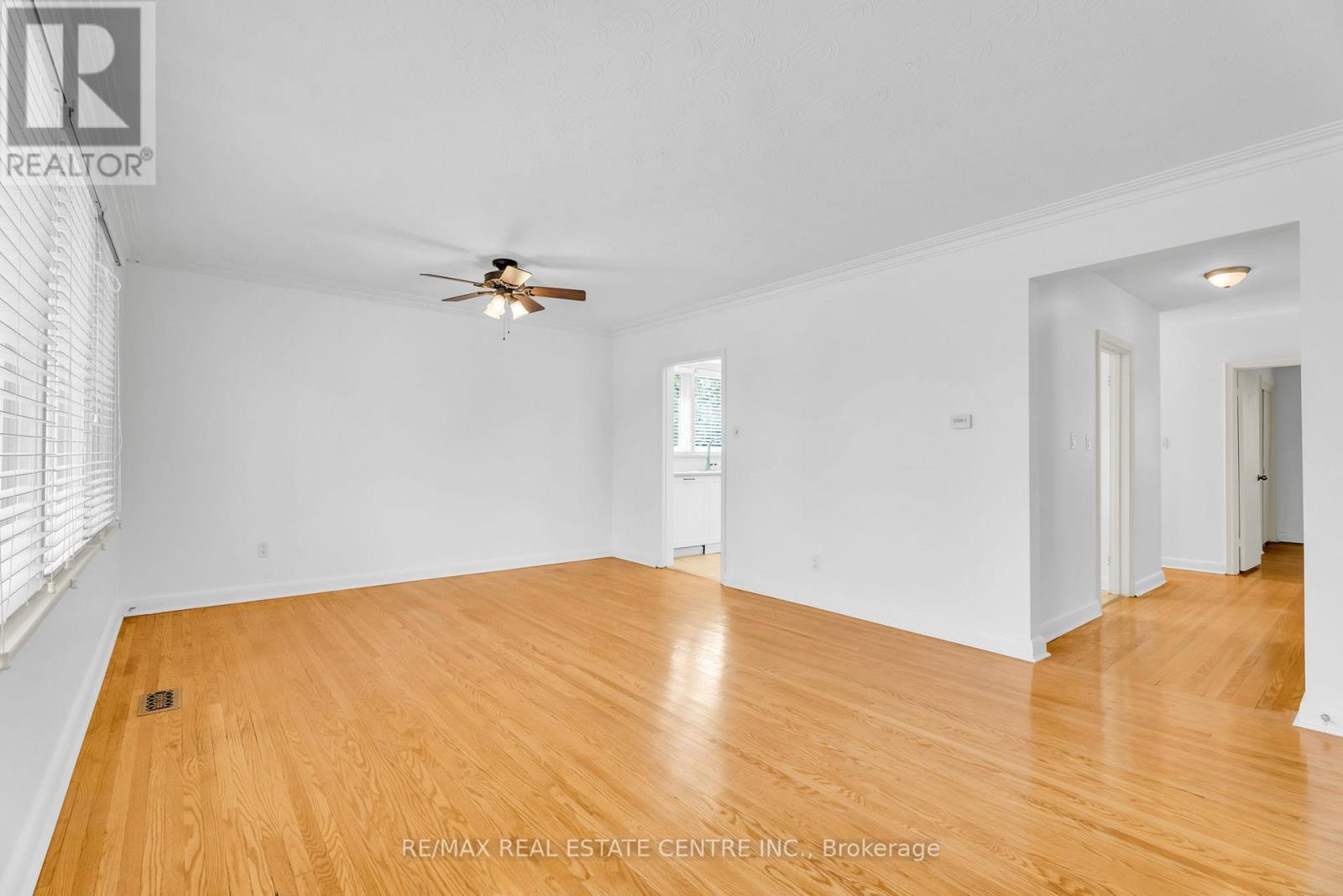 Upper - 48 Maple Avenue S, Mississauga, Ontario  L5H 2R6 - Photo 7 - W13140452