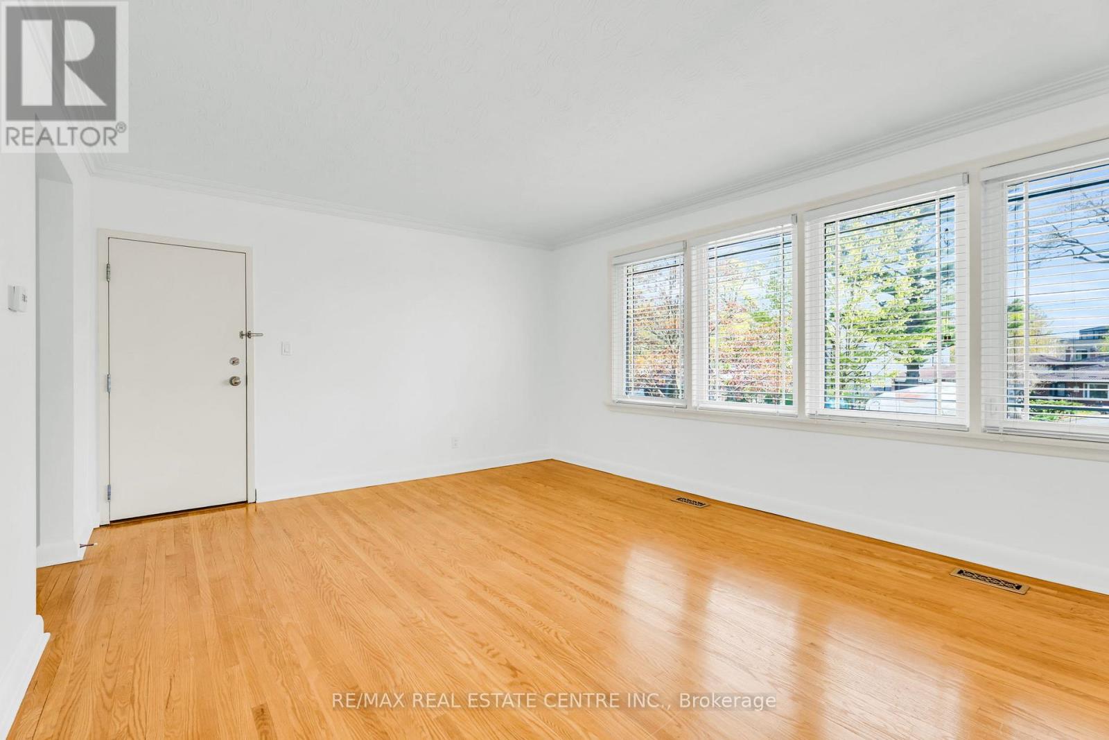 Upper - 48 Maple Avenue S, Mississauga, Ontario  L5H 2R6 - Photo 9 - W13140452