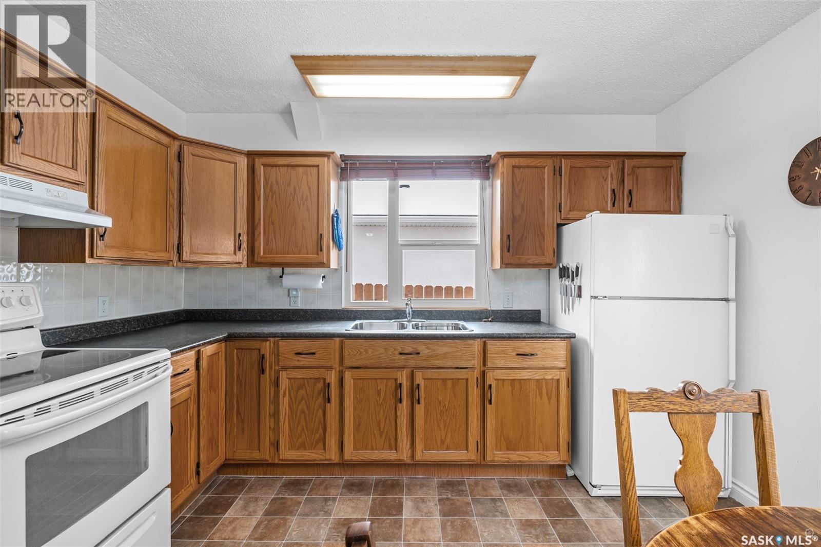 654 23rd Street W, Prince Albert, Saskatchewan  S6V 4H3 - Photo 8 - SK036251