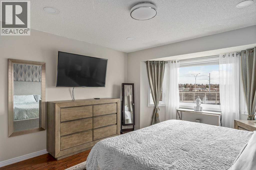 220 Douglas Glen Bay Se, Calgary, Alberta  T2Z 2M9 - Photo 17 - A2297250