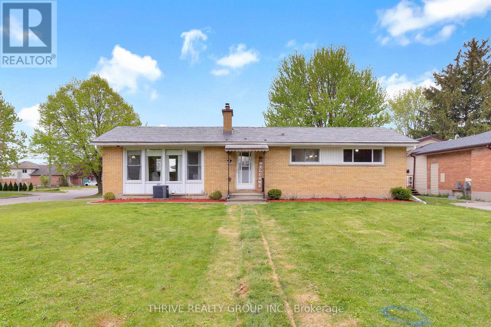 1 GOLDWICK CRESCENT, London East, Ontario