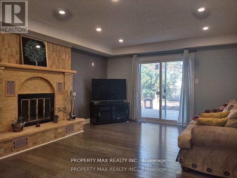 Upper 3 Level - 30 Glenabbey Drive, Clarington, Ontario  L1E 1B8 - Photo 2 - E13140522