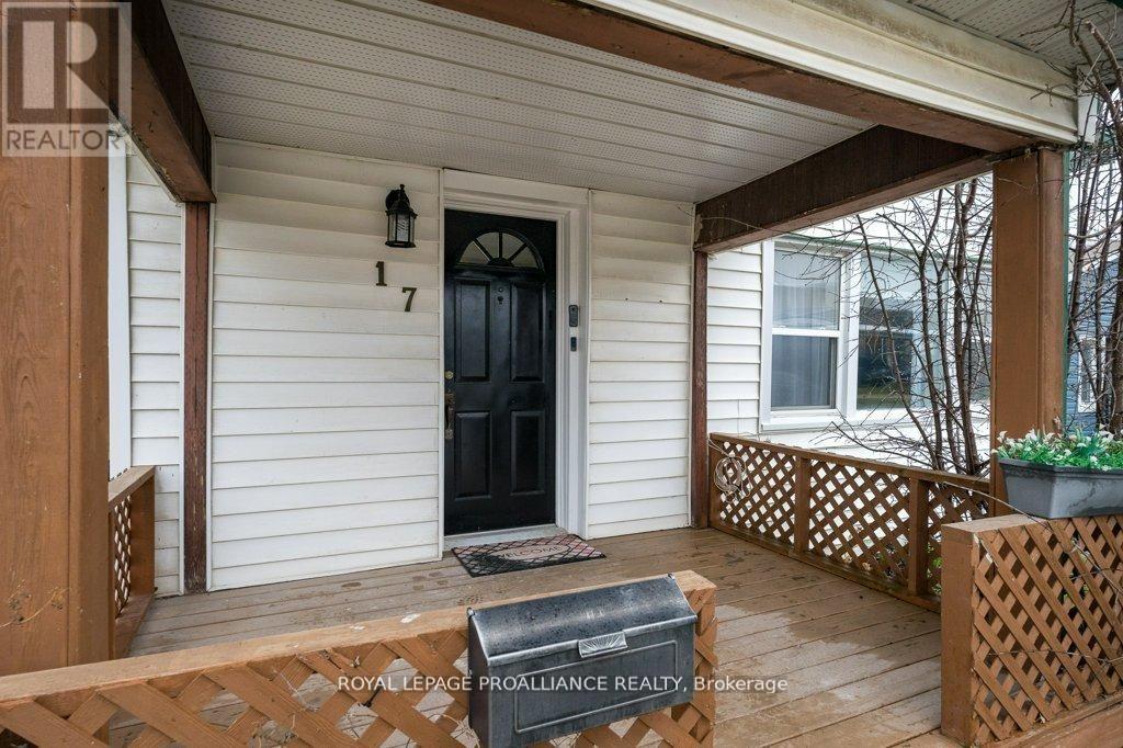 17 Meyers Street, Quinte West, Ontario  K8V 1W5 - Photo 8 - X13058850