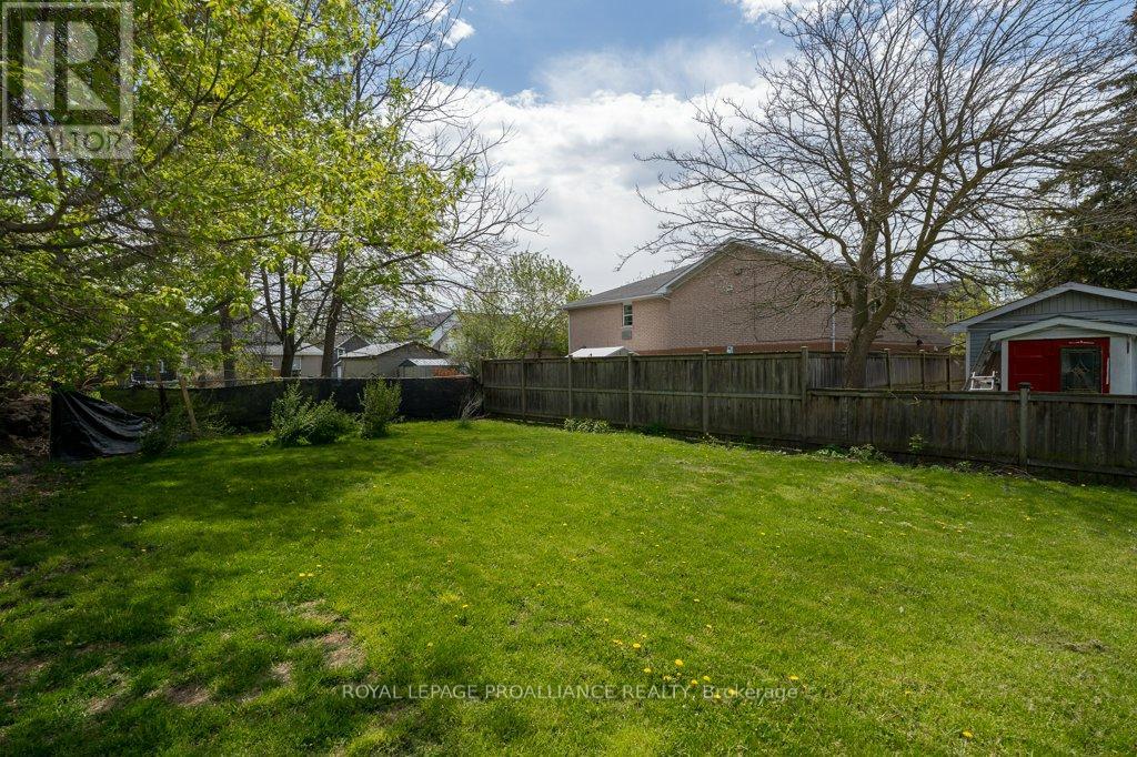 17 Meyers Street, Quinte West, Ontario  K8V 1W5 - Photo 7 - X13058850