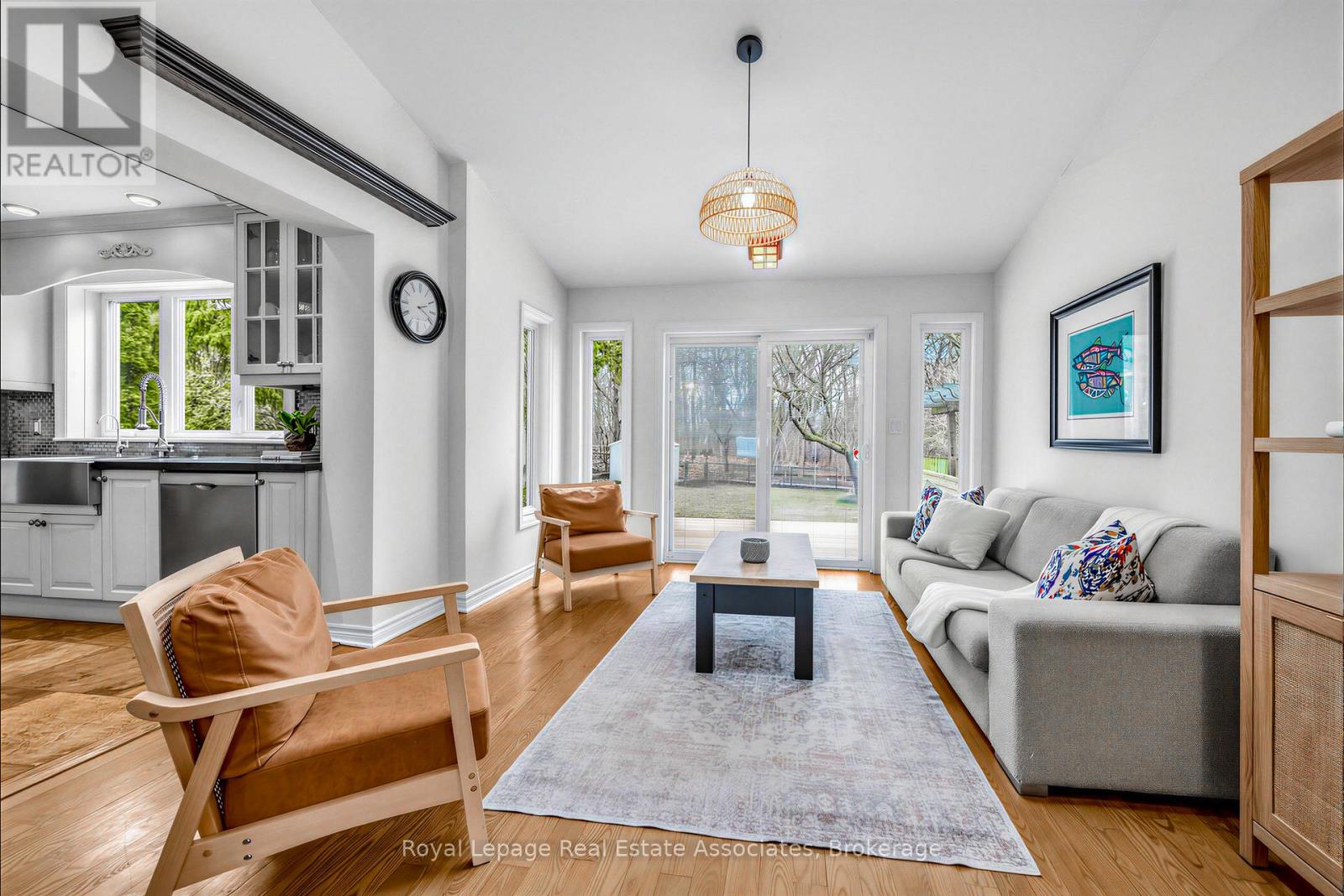1593 Glenburnie Road, Mississauga, Ontario L5G 3C9 - Photo 15 - W12925262